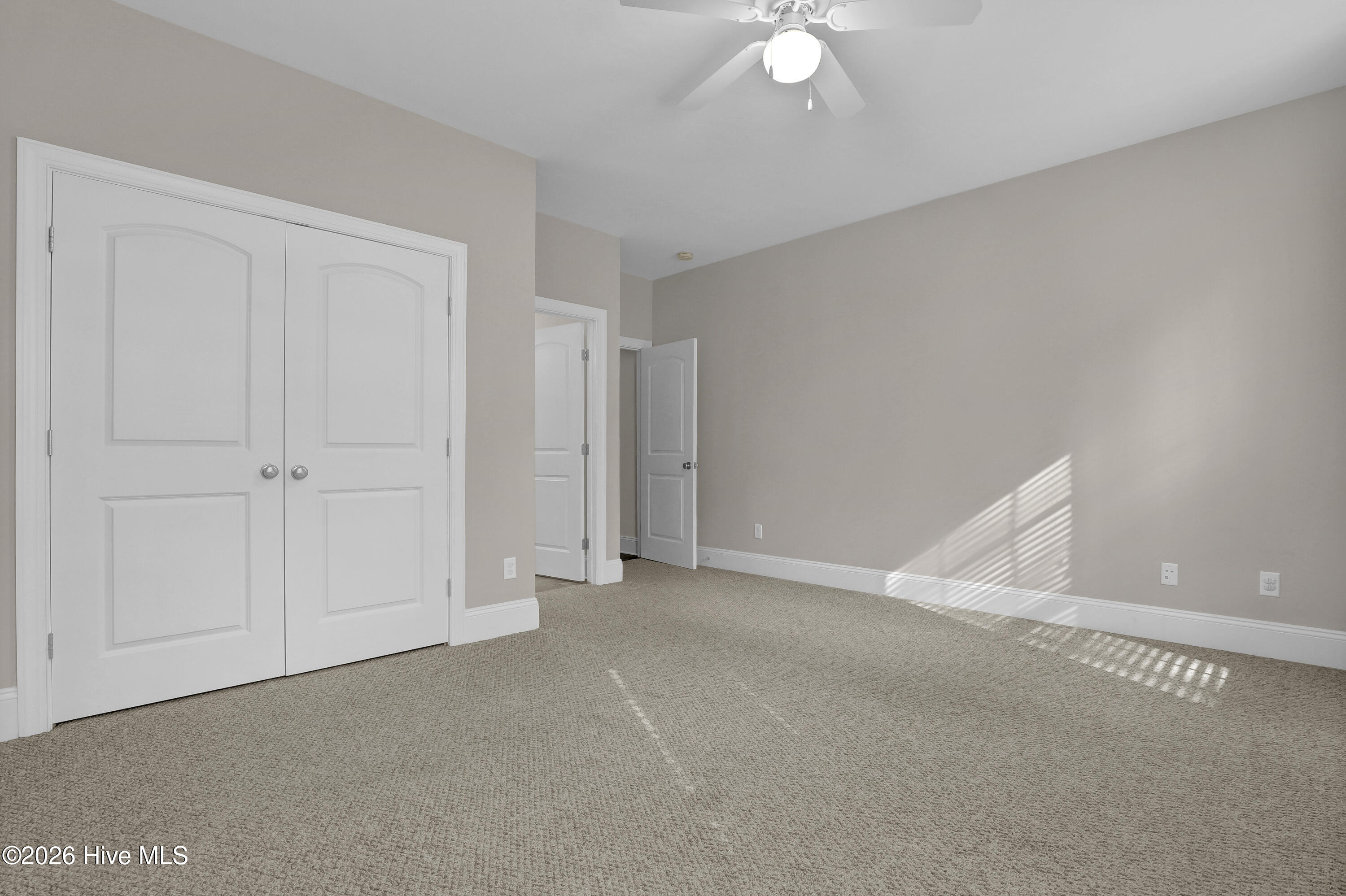 100549522 | Photo 33