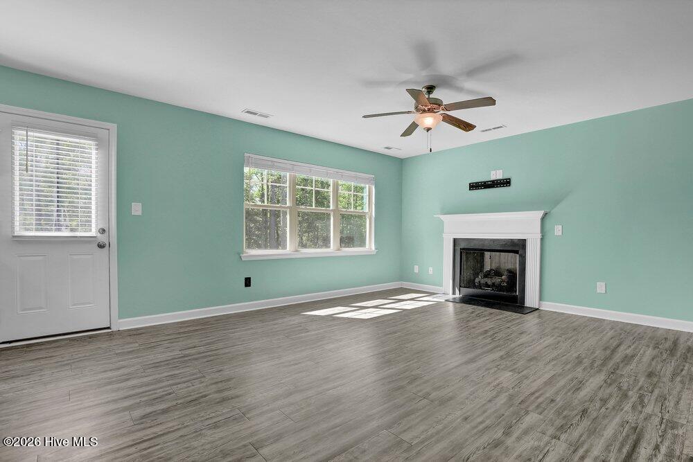 100567817 | Photo 10