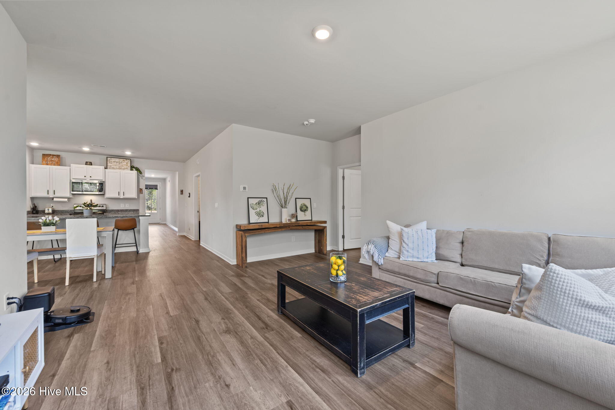 100564273 | Photo 16