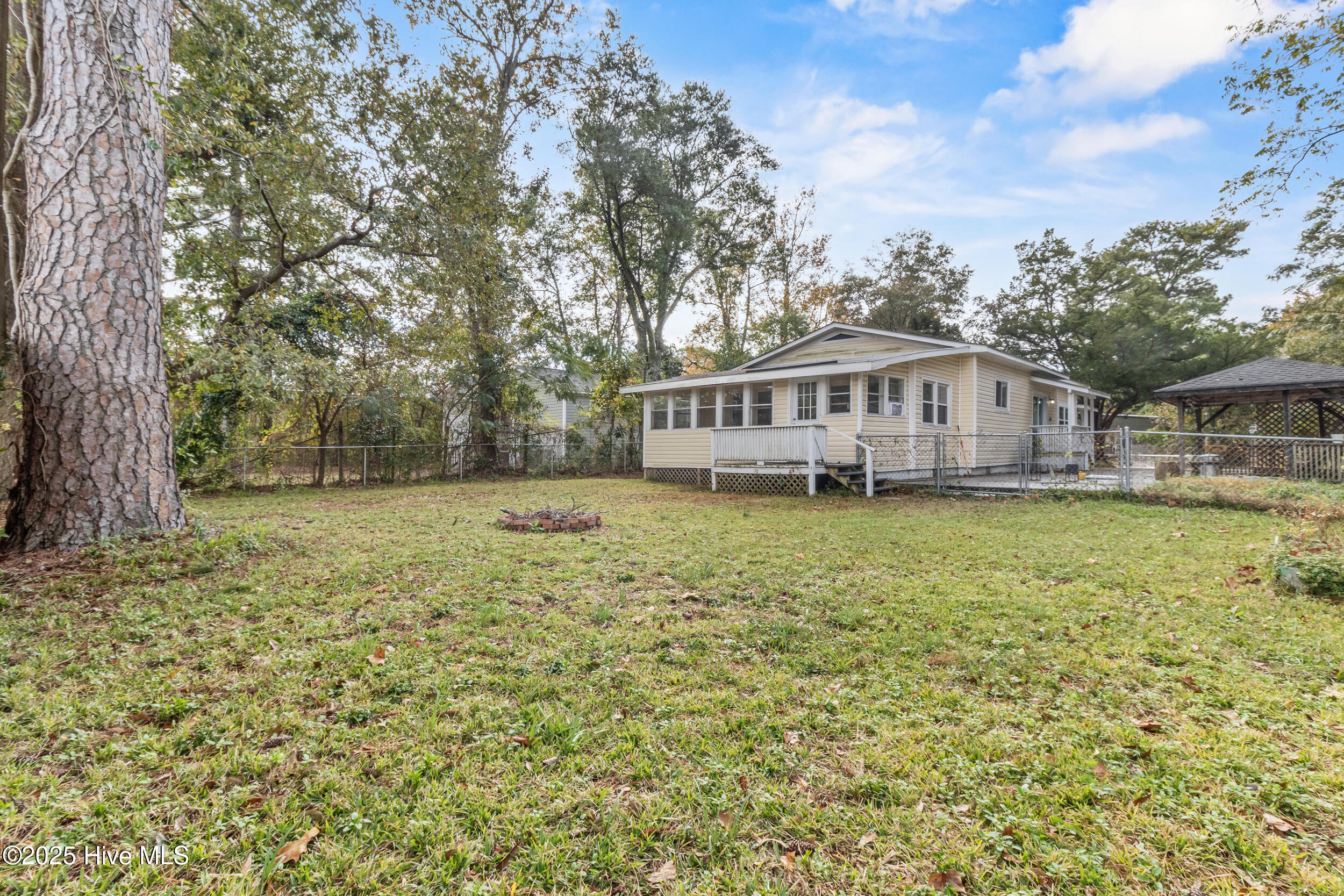 100520819 | Photo 37