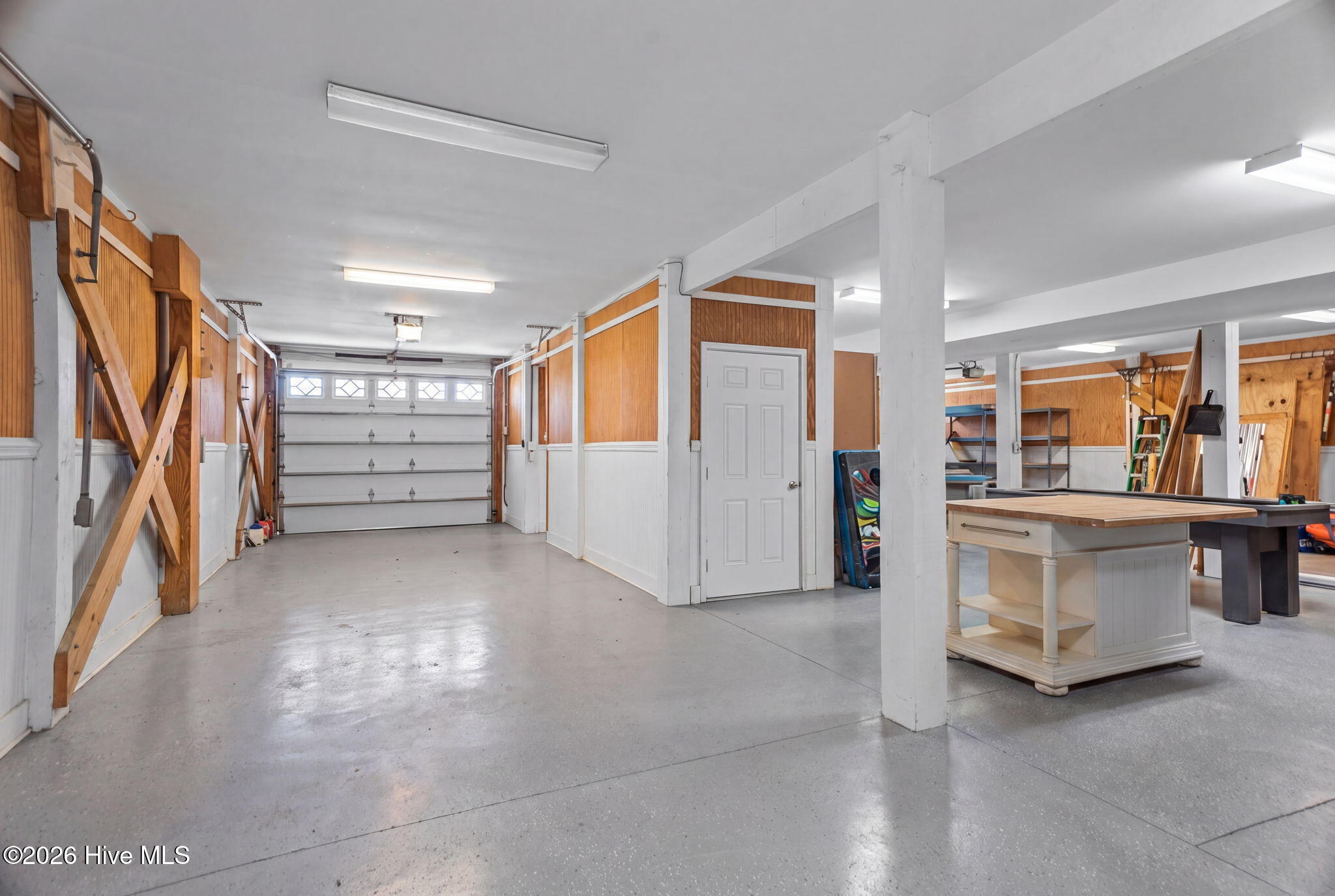 100566570 | Photo 83