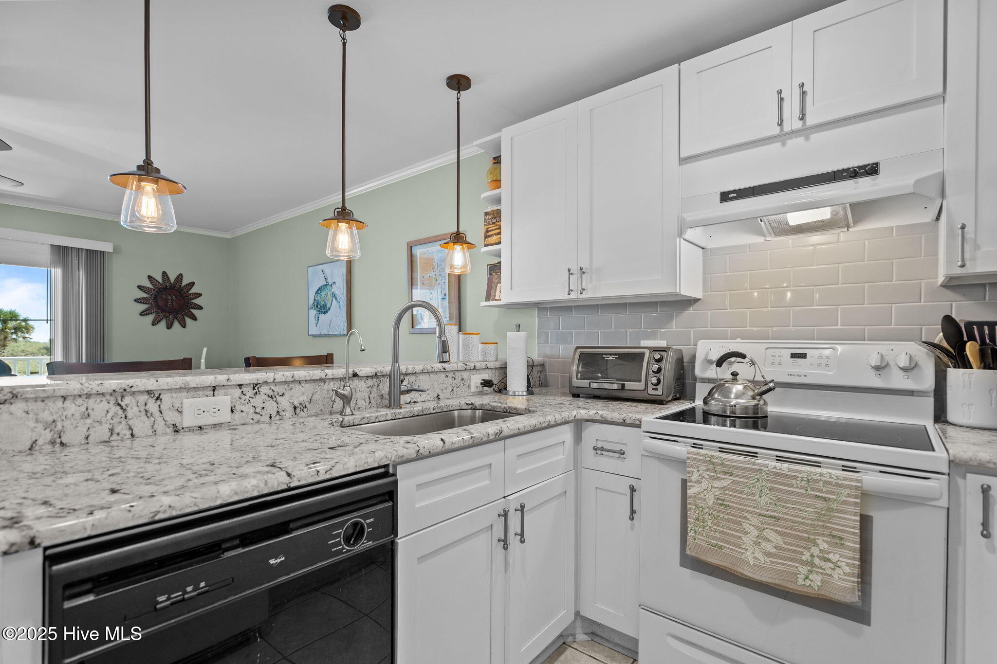 Homes for sale in Carolina Beach, NC | 1305 Carolina Beach Ave N #Apt 1a, Carolina Beach, NC 28428 | MLS# 100538407