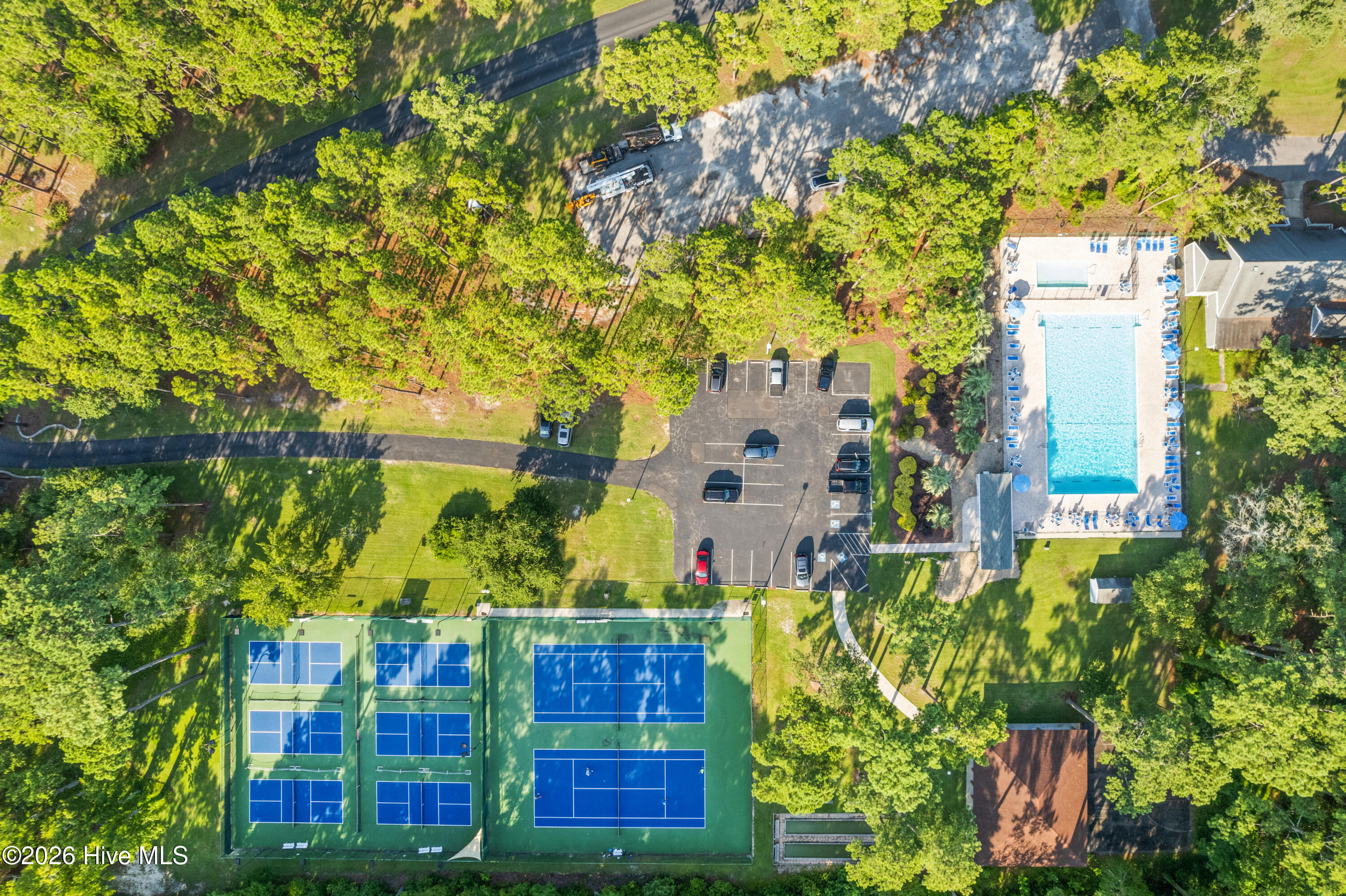 100538060 | Photo 43