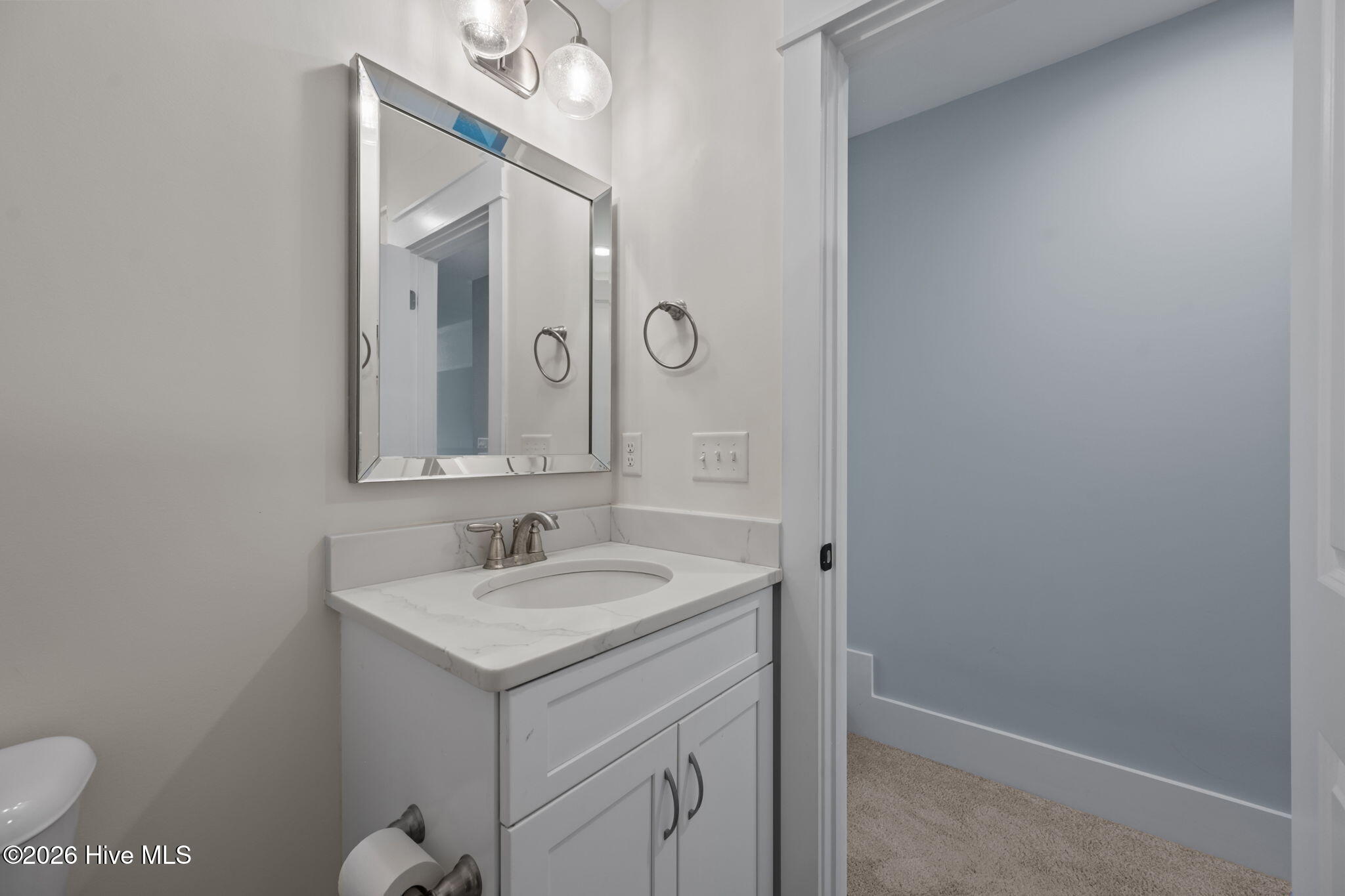 100562487 | Photo 44