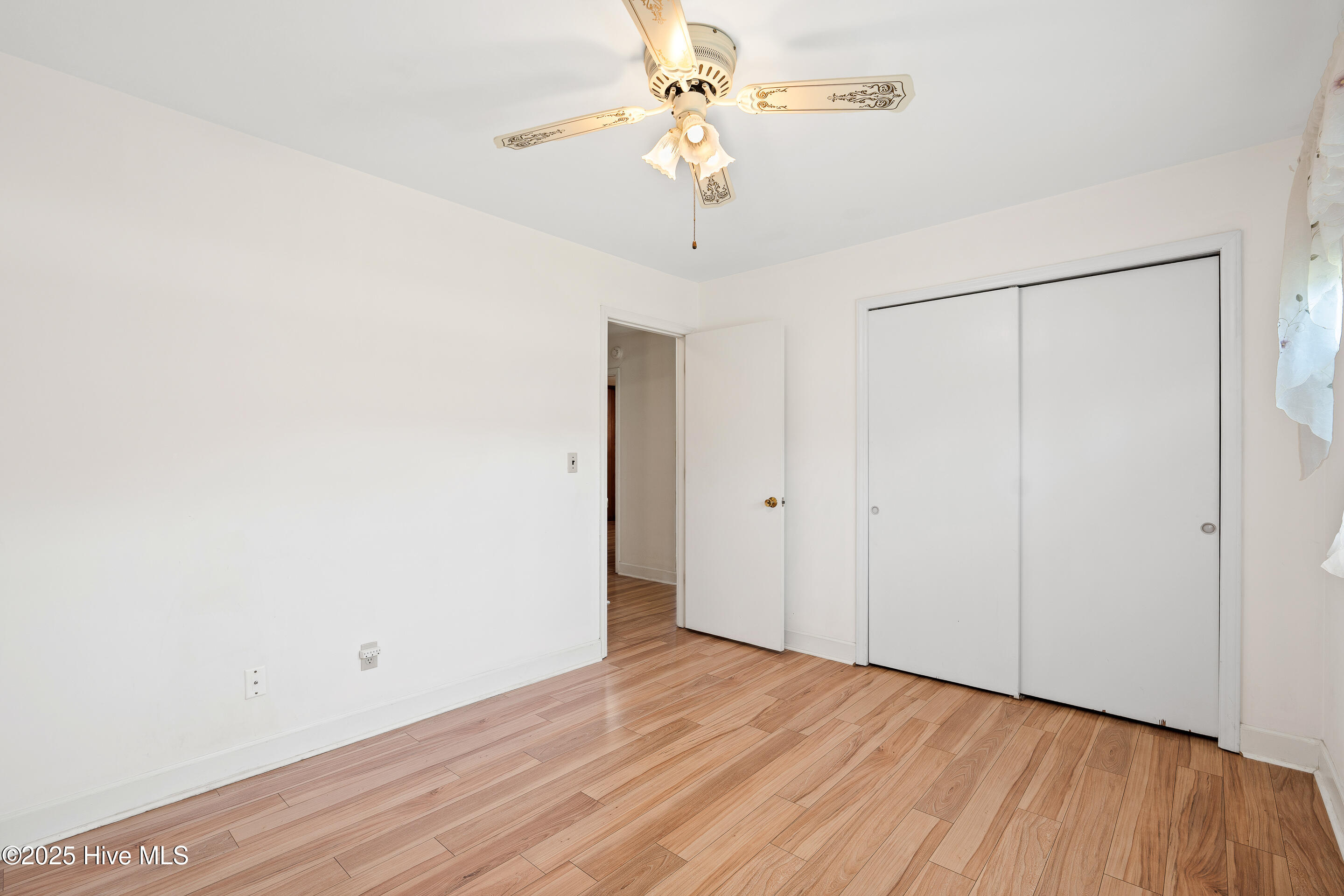 100536869 | Photo 20