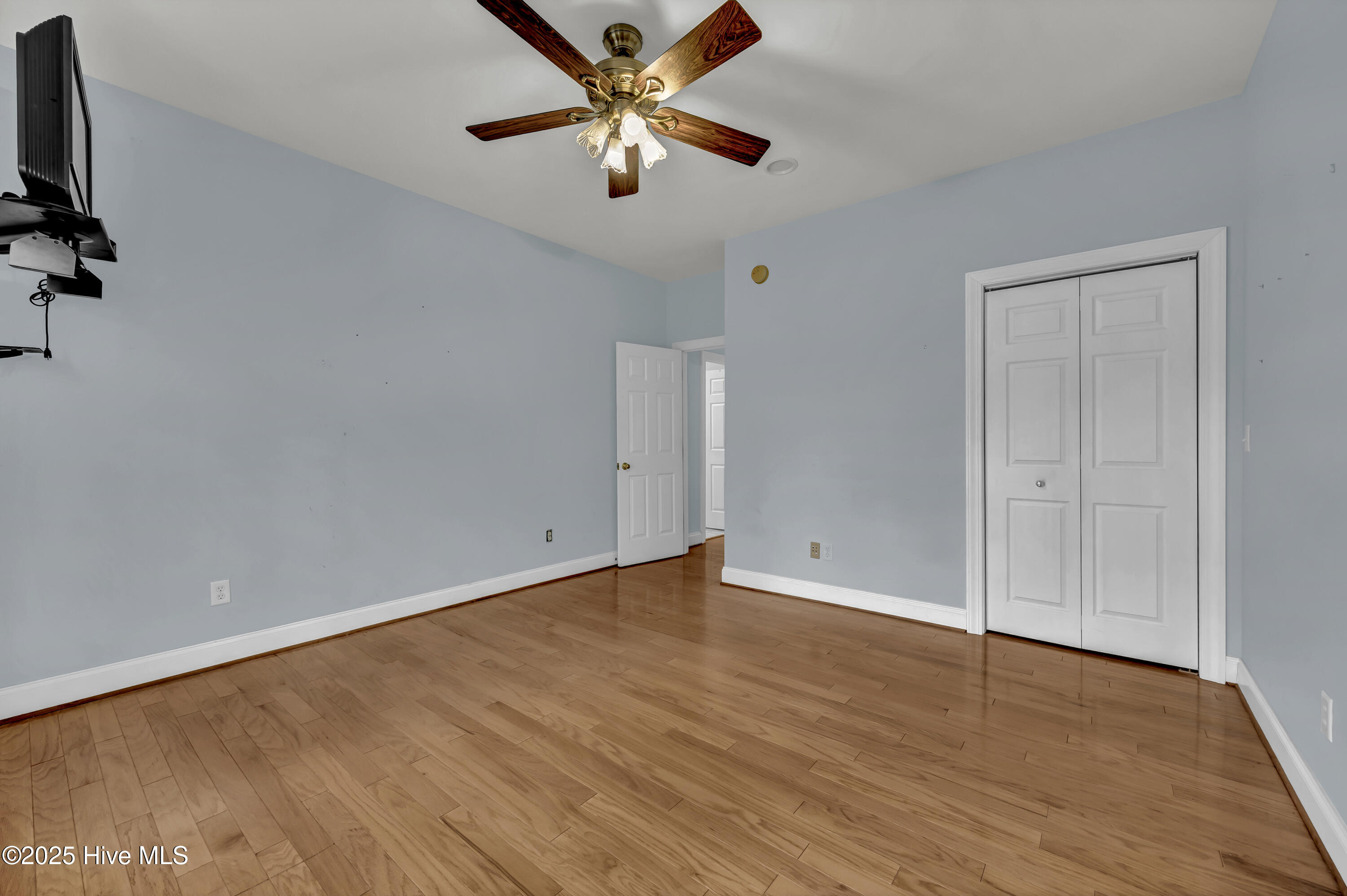 100530191 | Photo 22