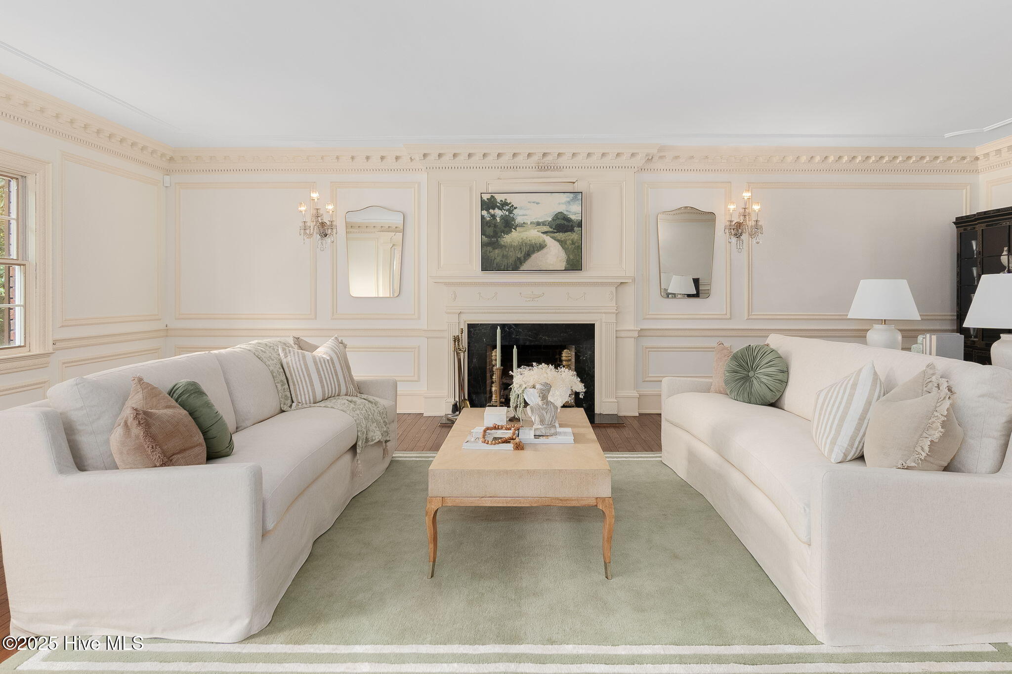 100528330 | Photo 27