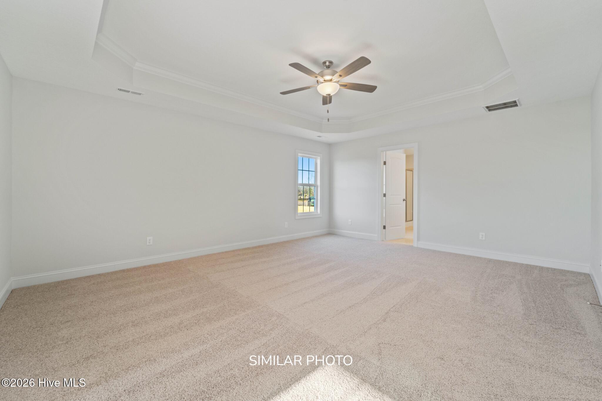 100548322 | Photo 38