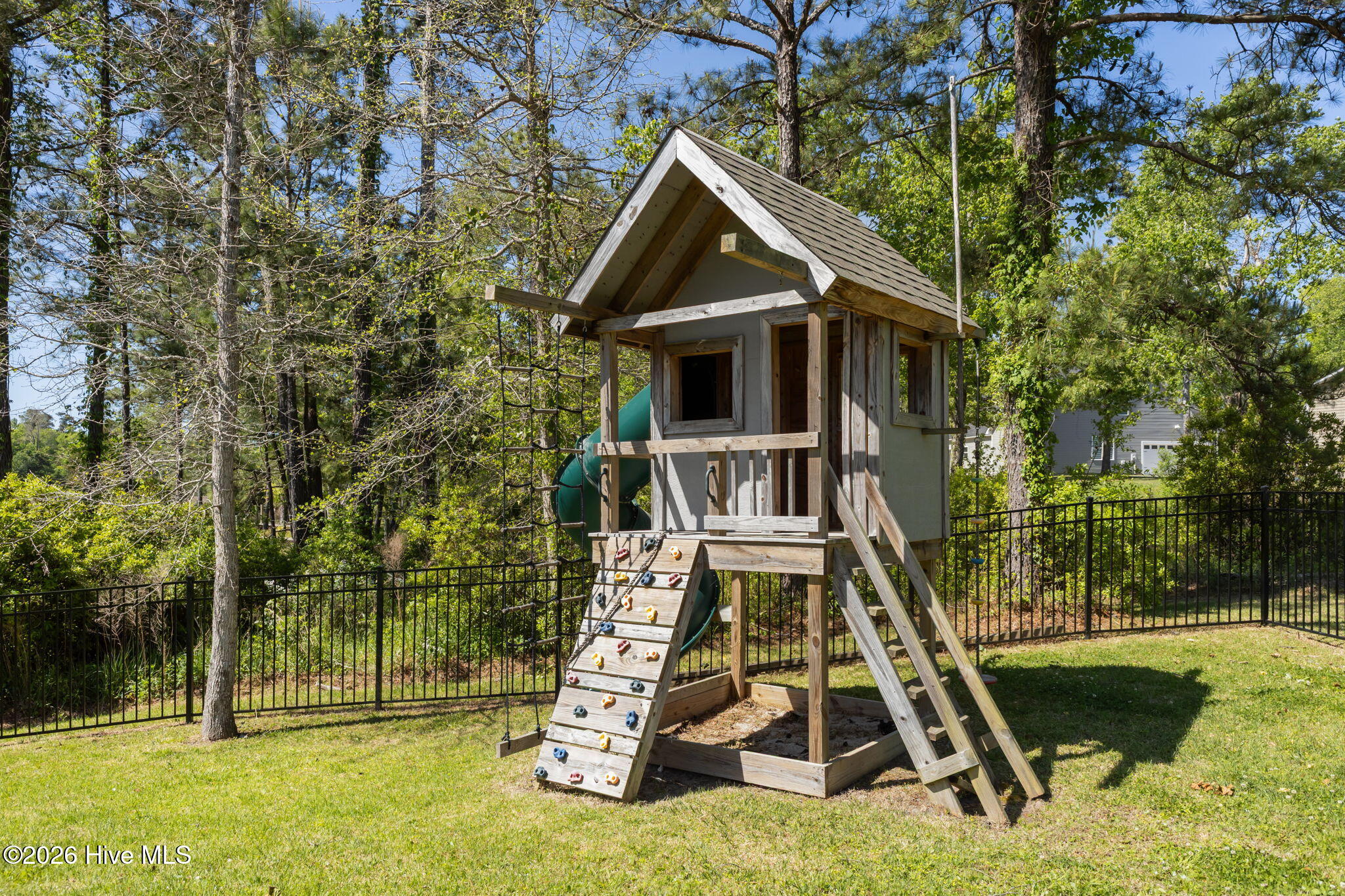 400 Garland Shores Drive,Hubert