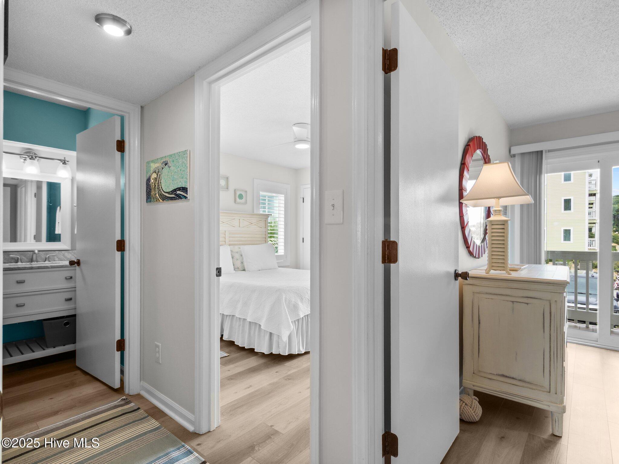 100517444 | Photo 25