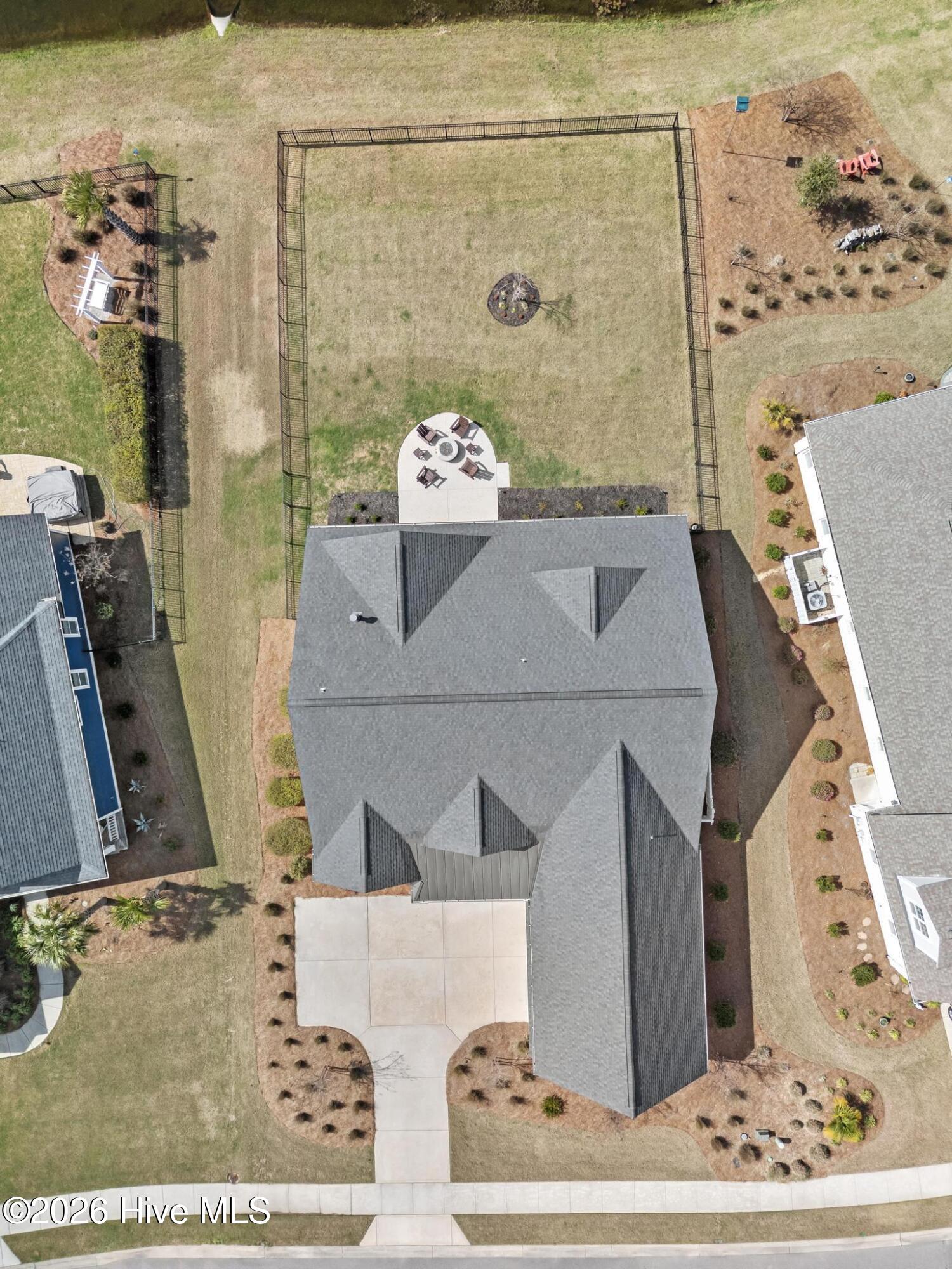 100561204 | Photo 70