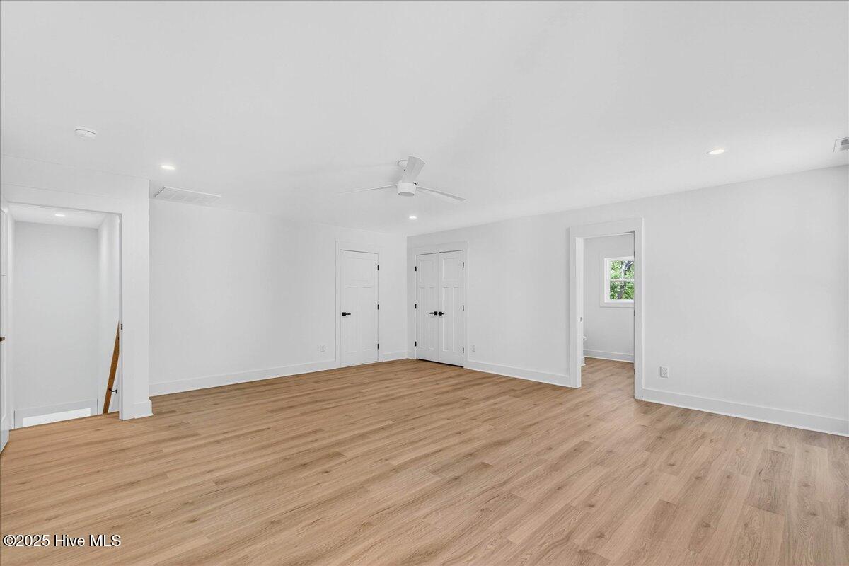 100489507 | Photo 42