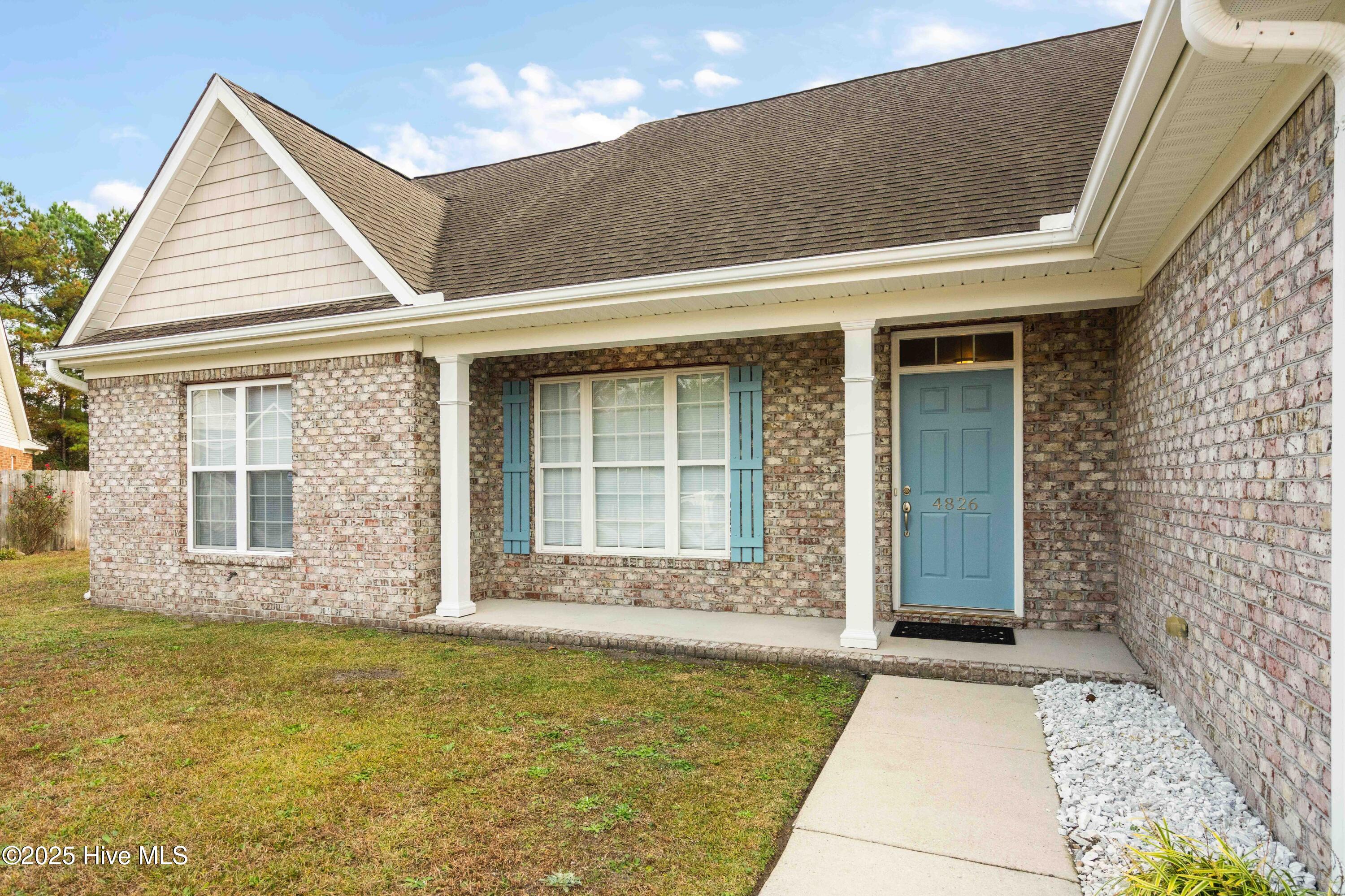 100542341 | Photo 58