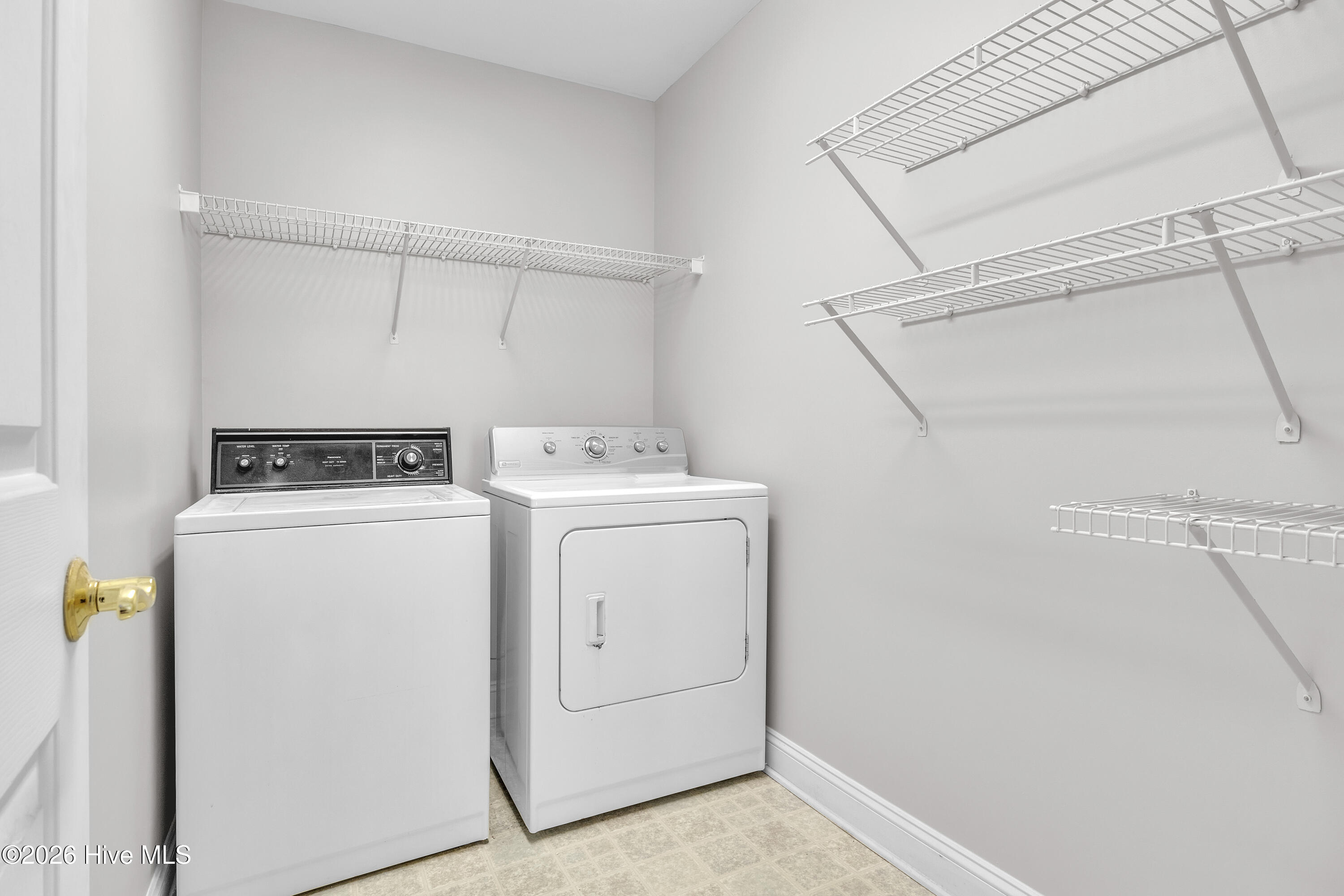 100567649 | Photo 19