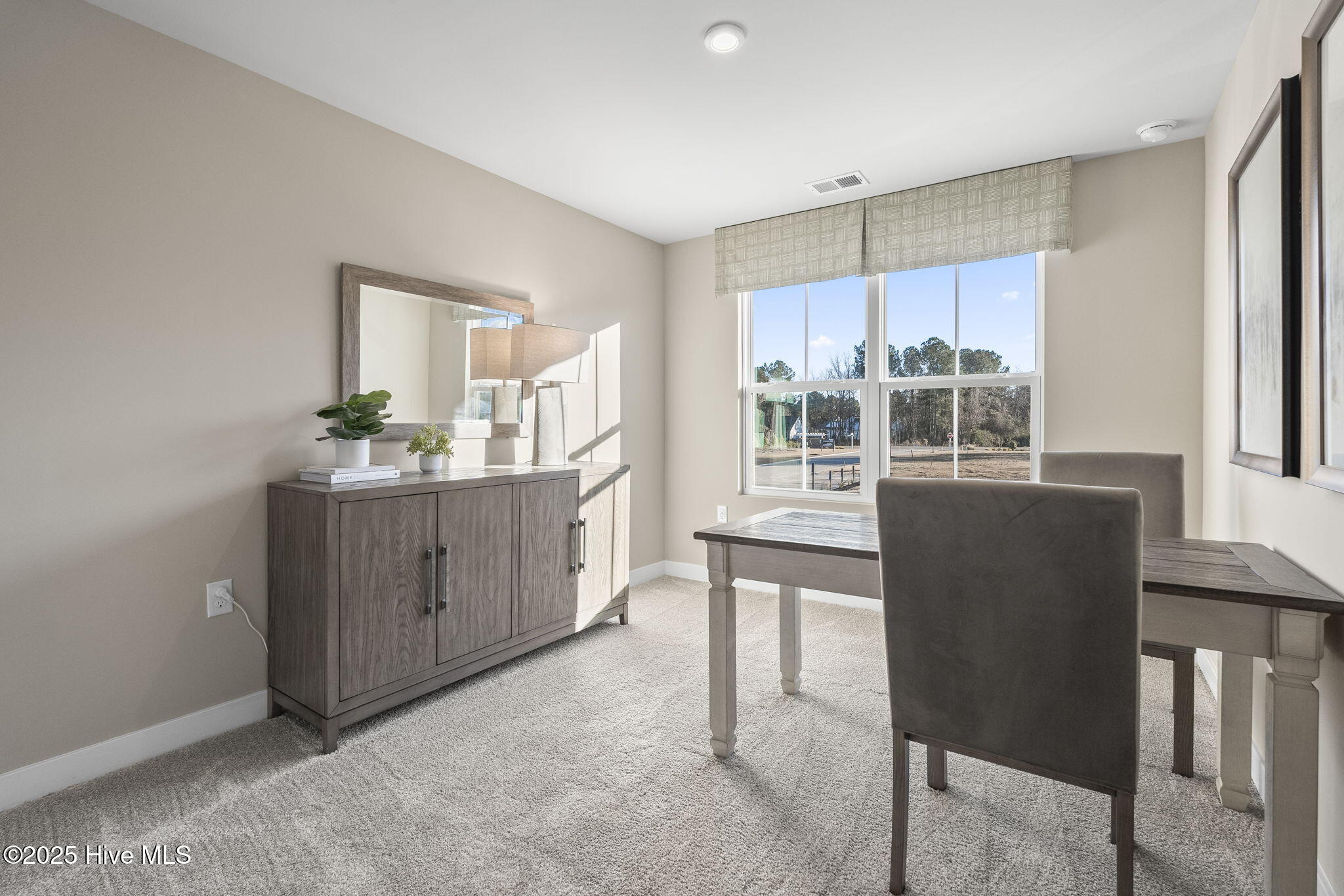 100553115 | Photo 23