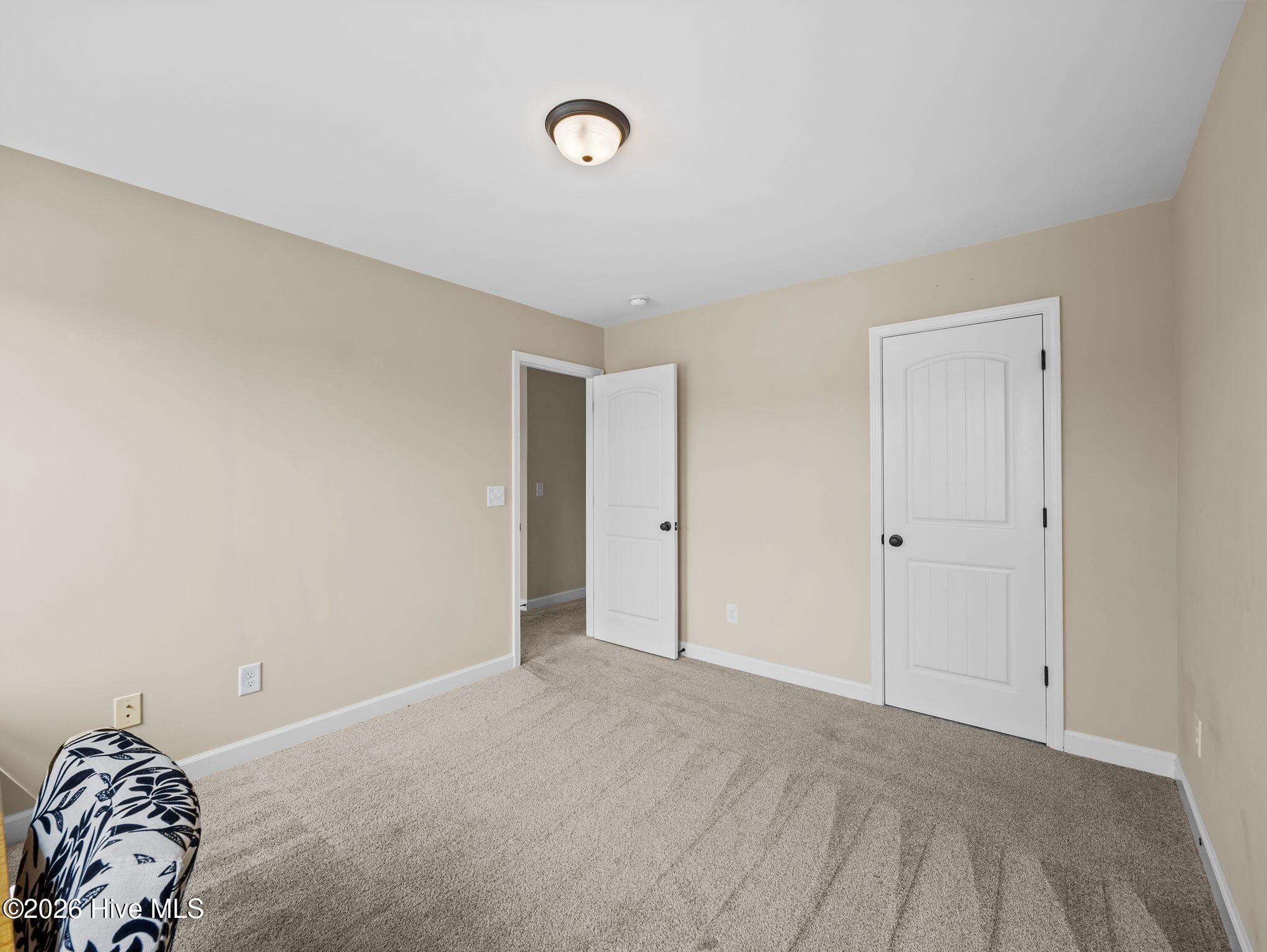 100562317 | Photo 37