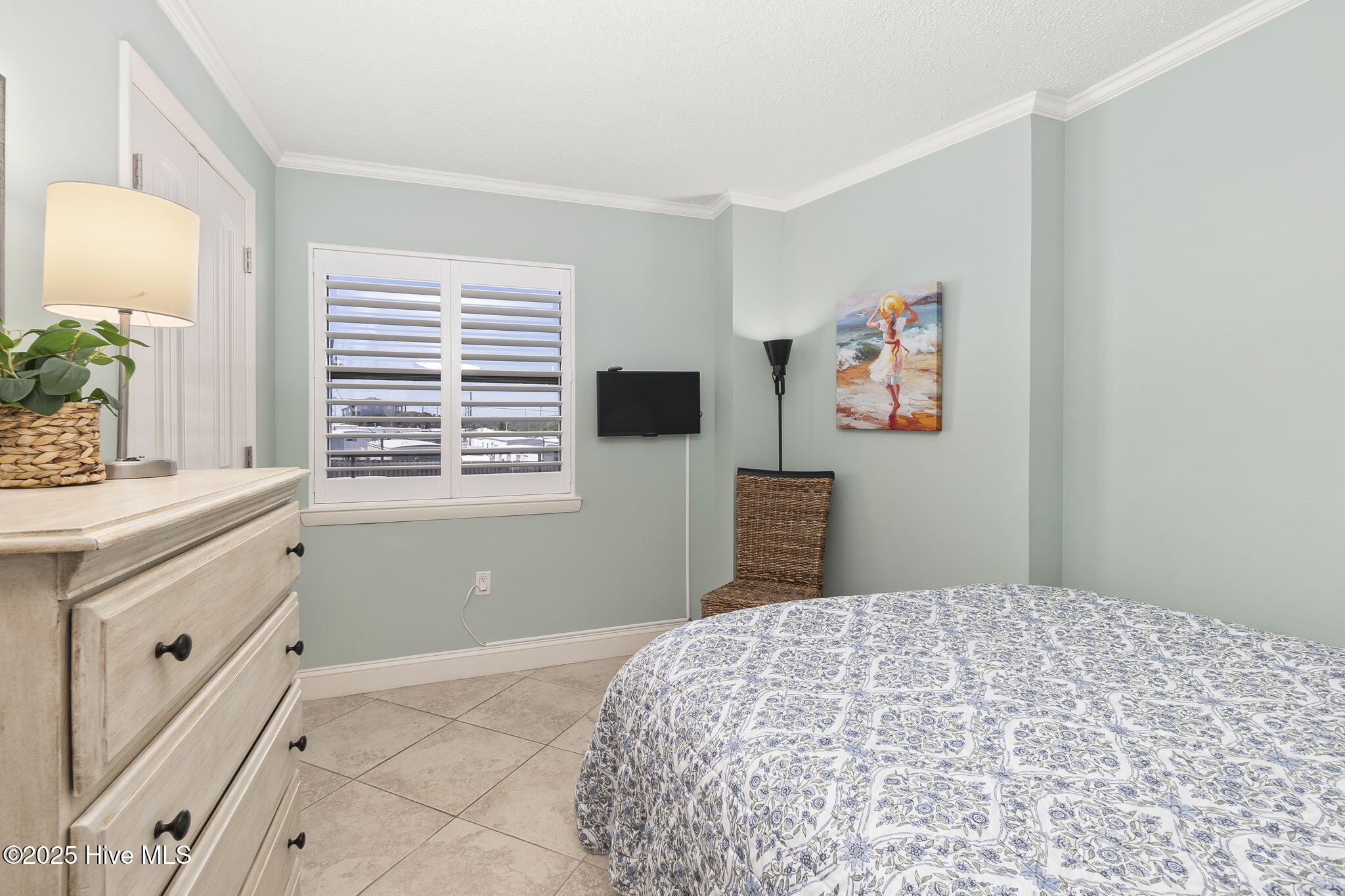 Guest bedroom 1