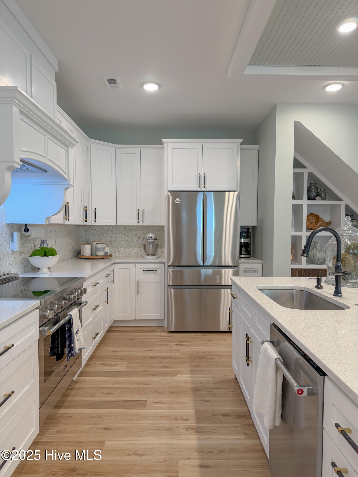 100546436 | Photo 23