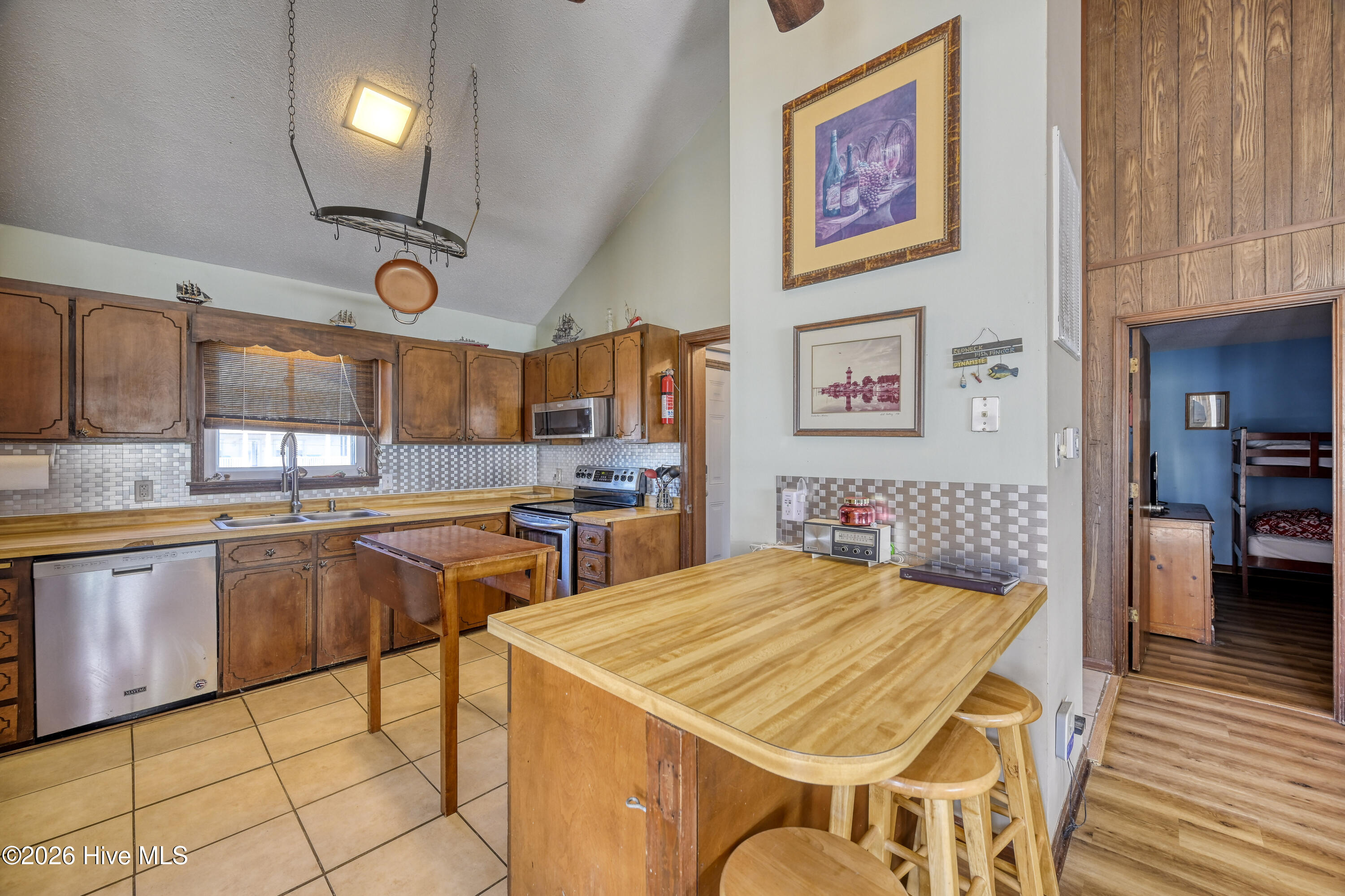 1826 S Shore Drive, Surf City, NC, 28445