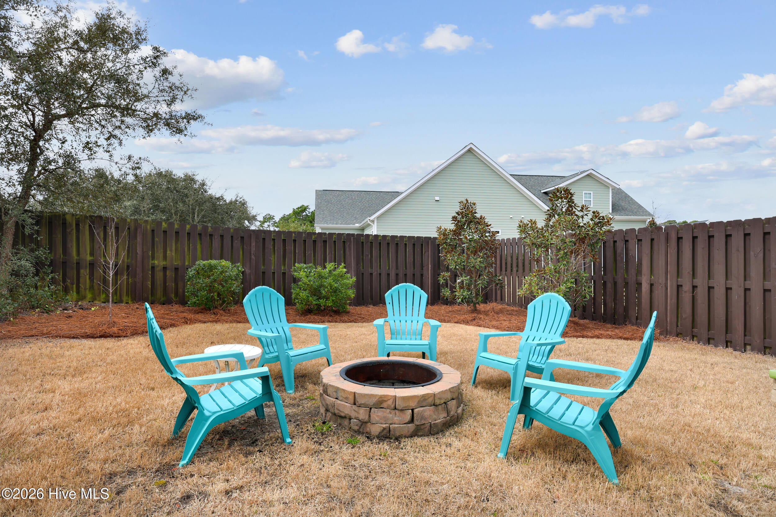 100561471 | Photo 44