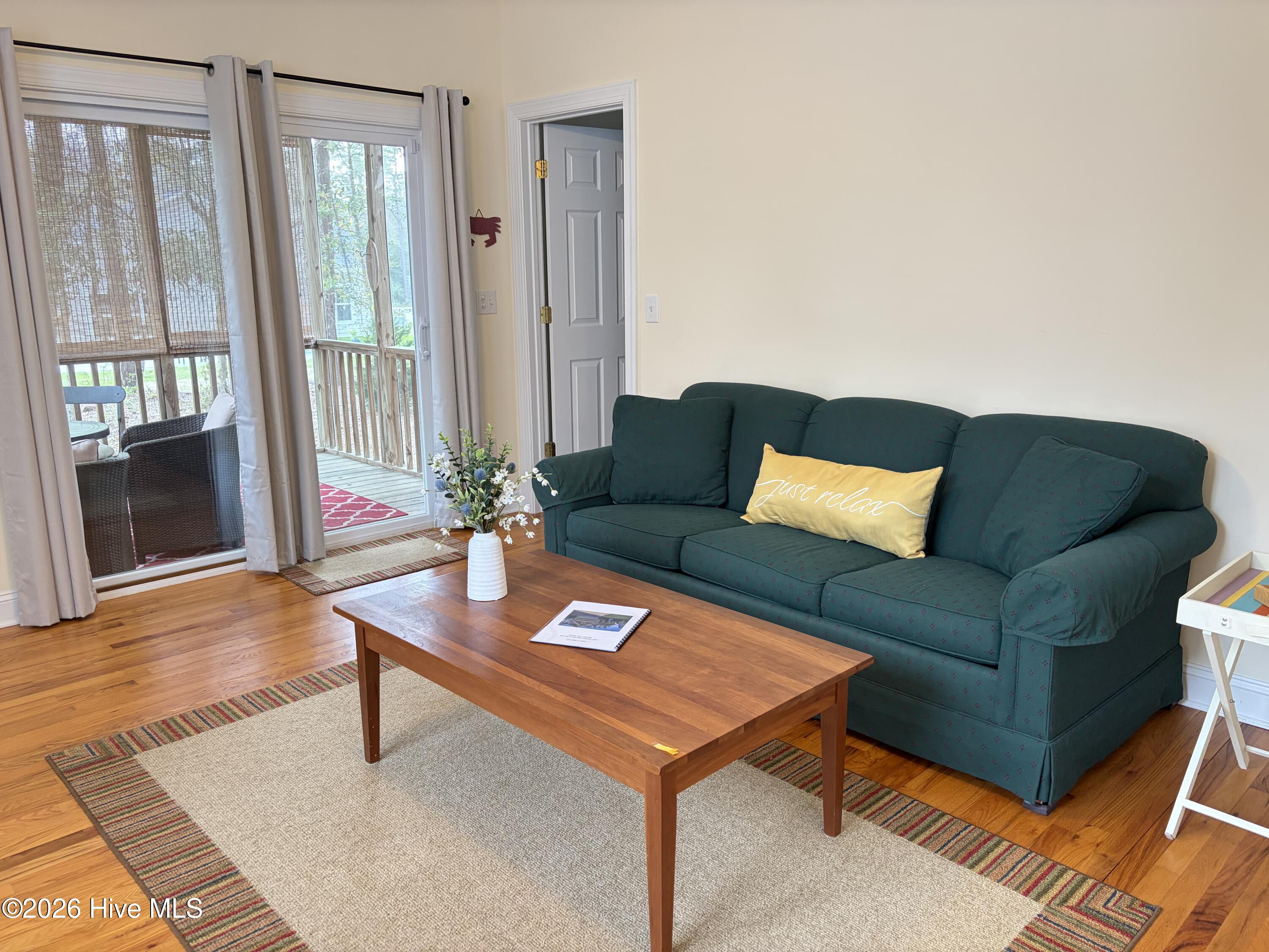 100550365 | Photo 12