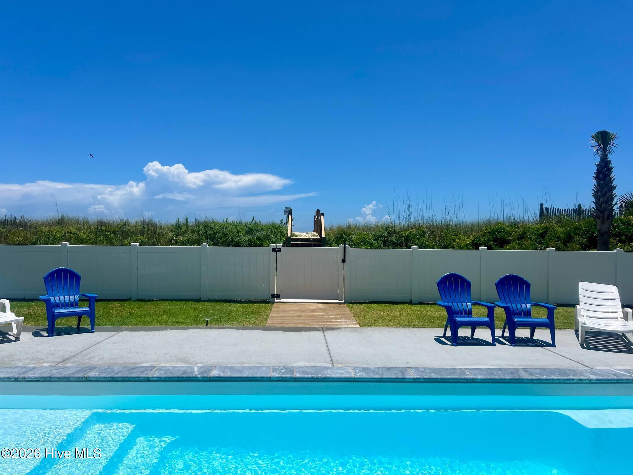 100554783 | Photo 41