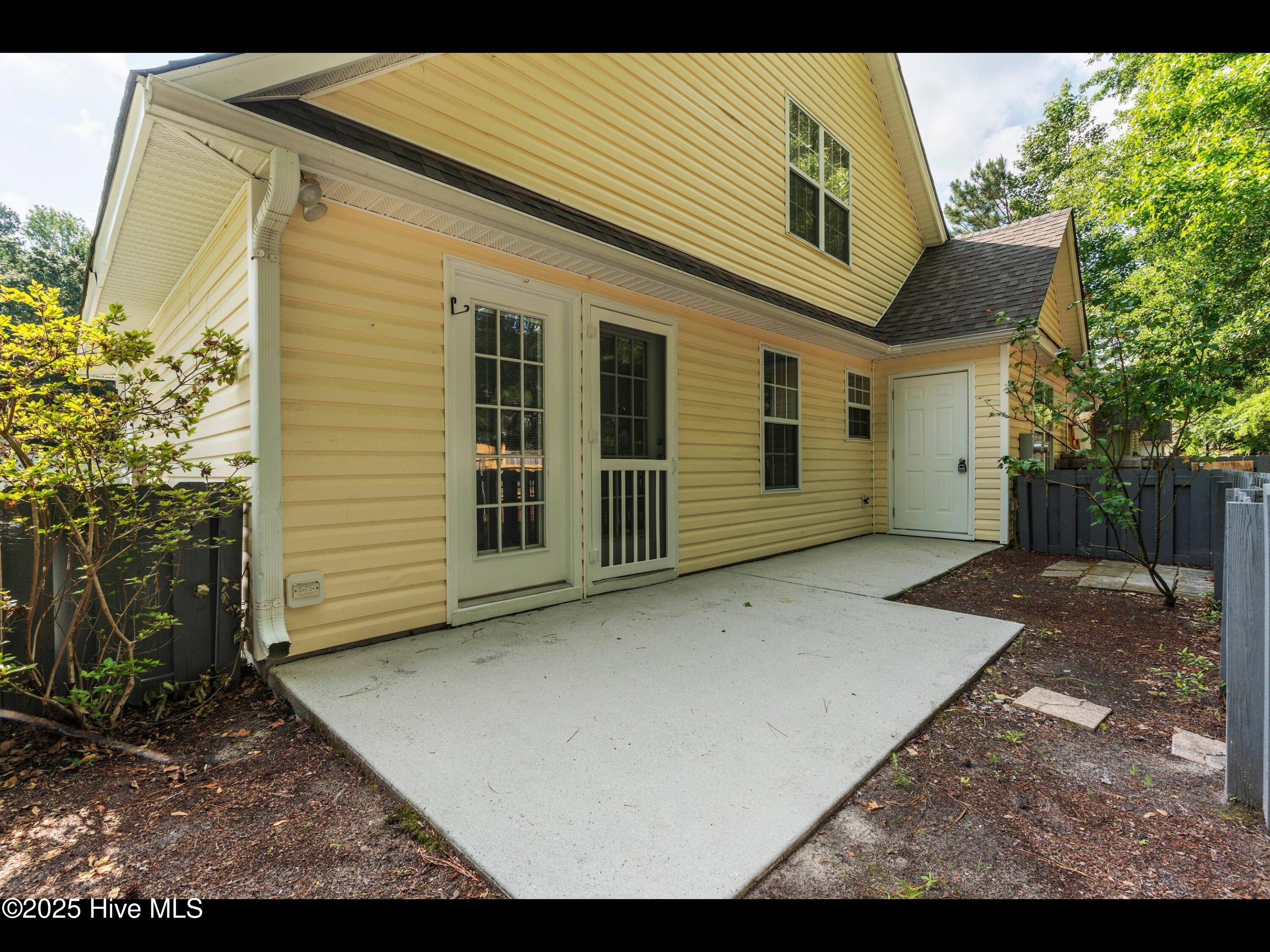 100510875 | Photo 28