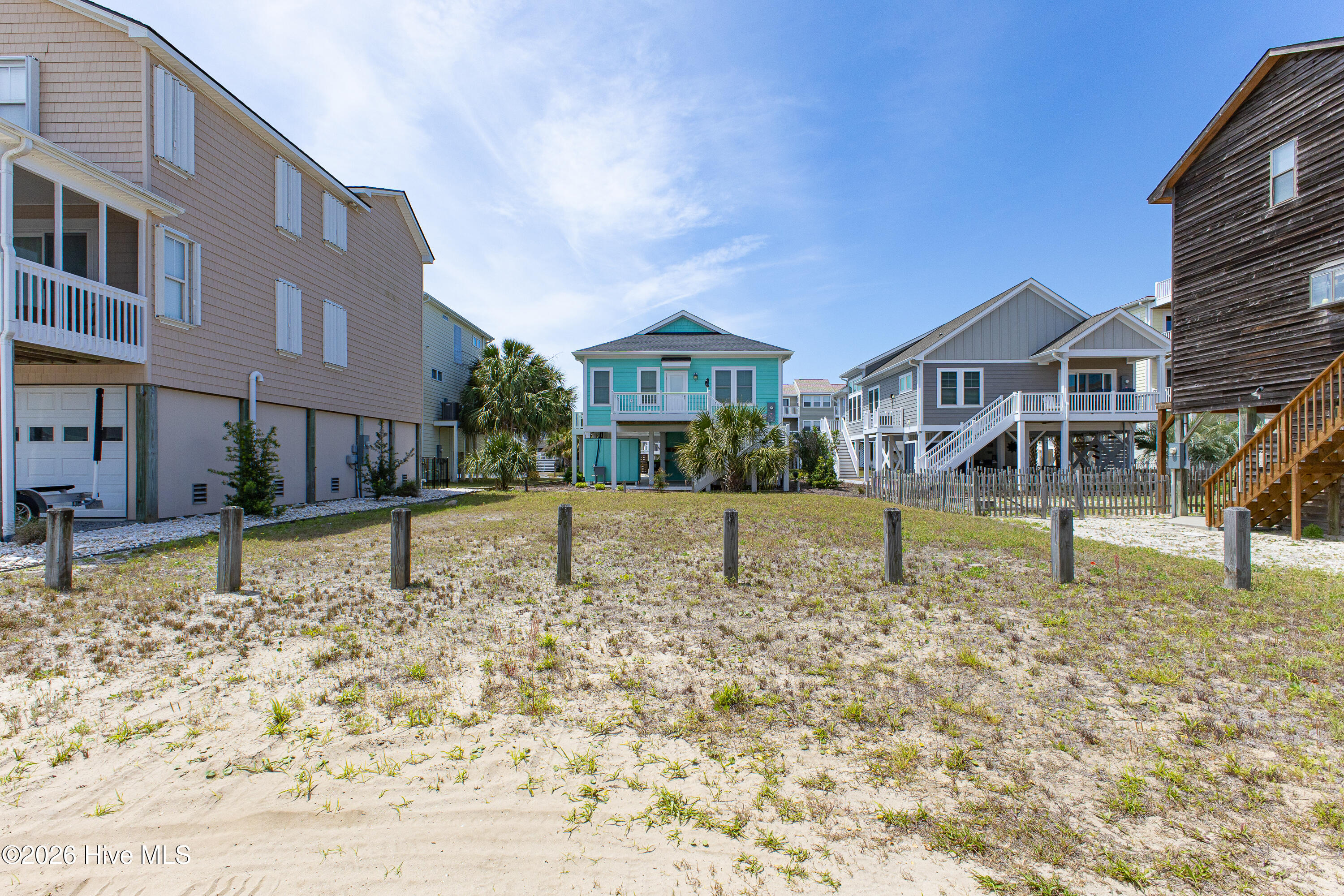 100569285 | Photo 17