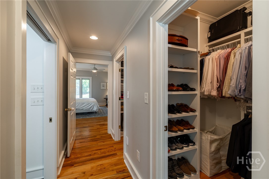 385 Woodward Way