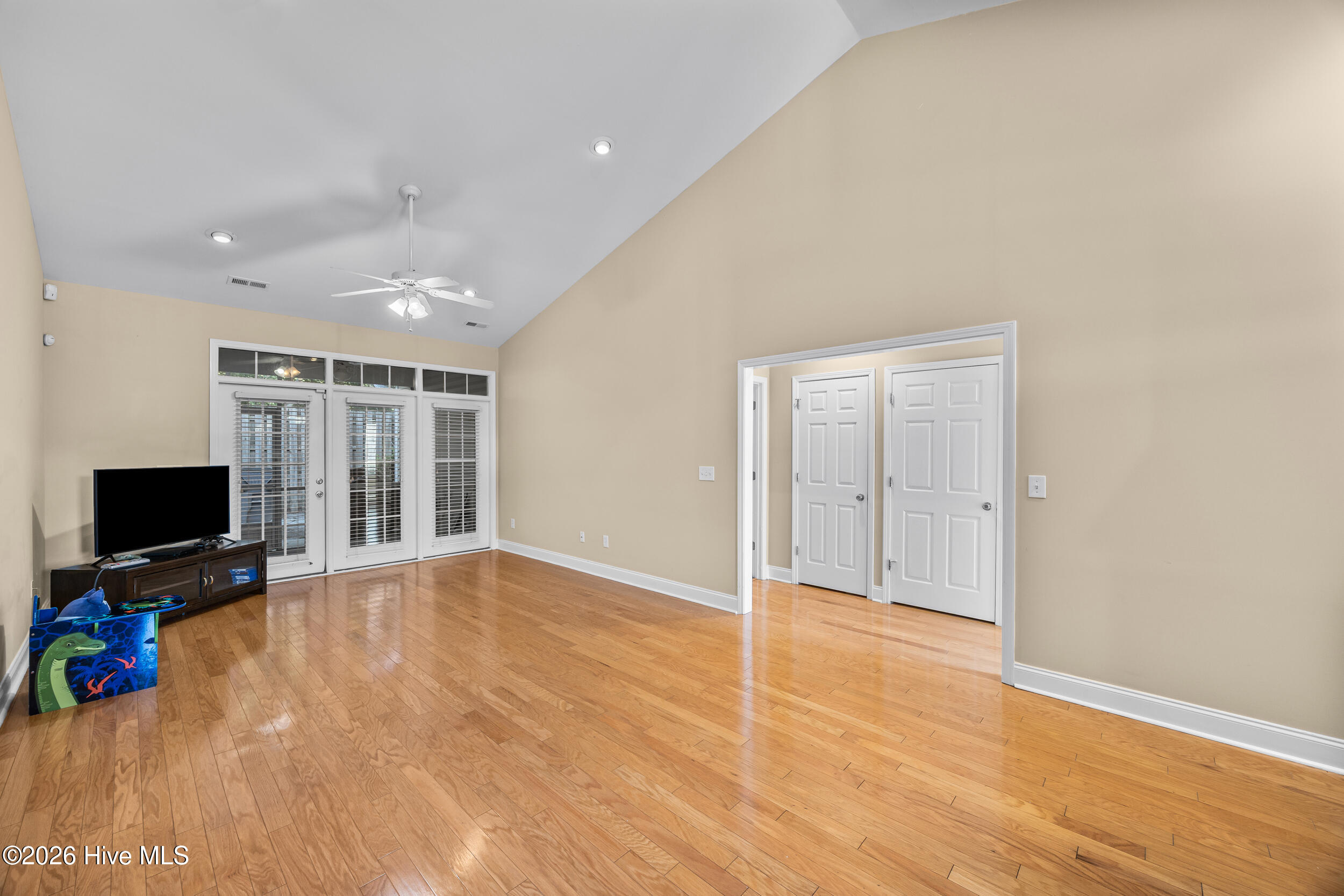Photo 4 of Townhouse for sale at 1148 Red Bay Pl, Leland, NC 28451 | MLS# 100604079 | Listing updated on 2026-10-04