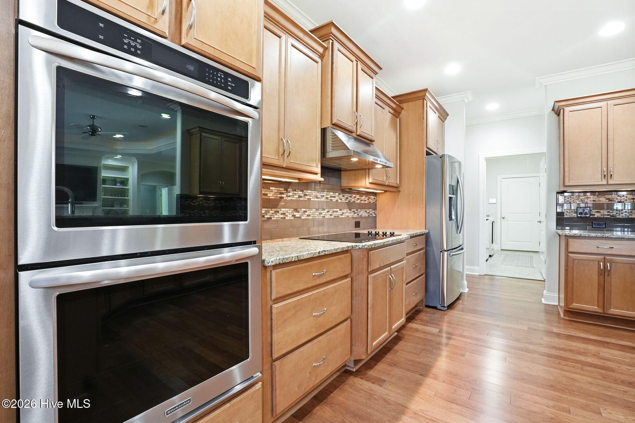 100565235 | Photo 20