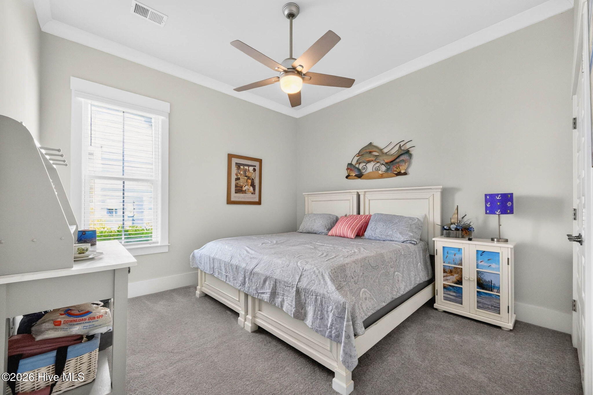 100567275 | Photo 18