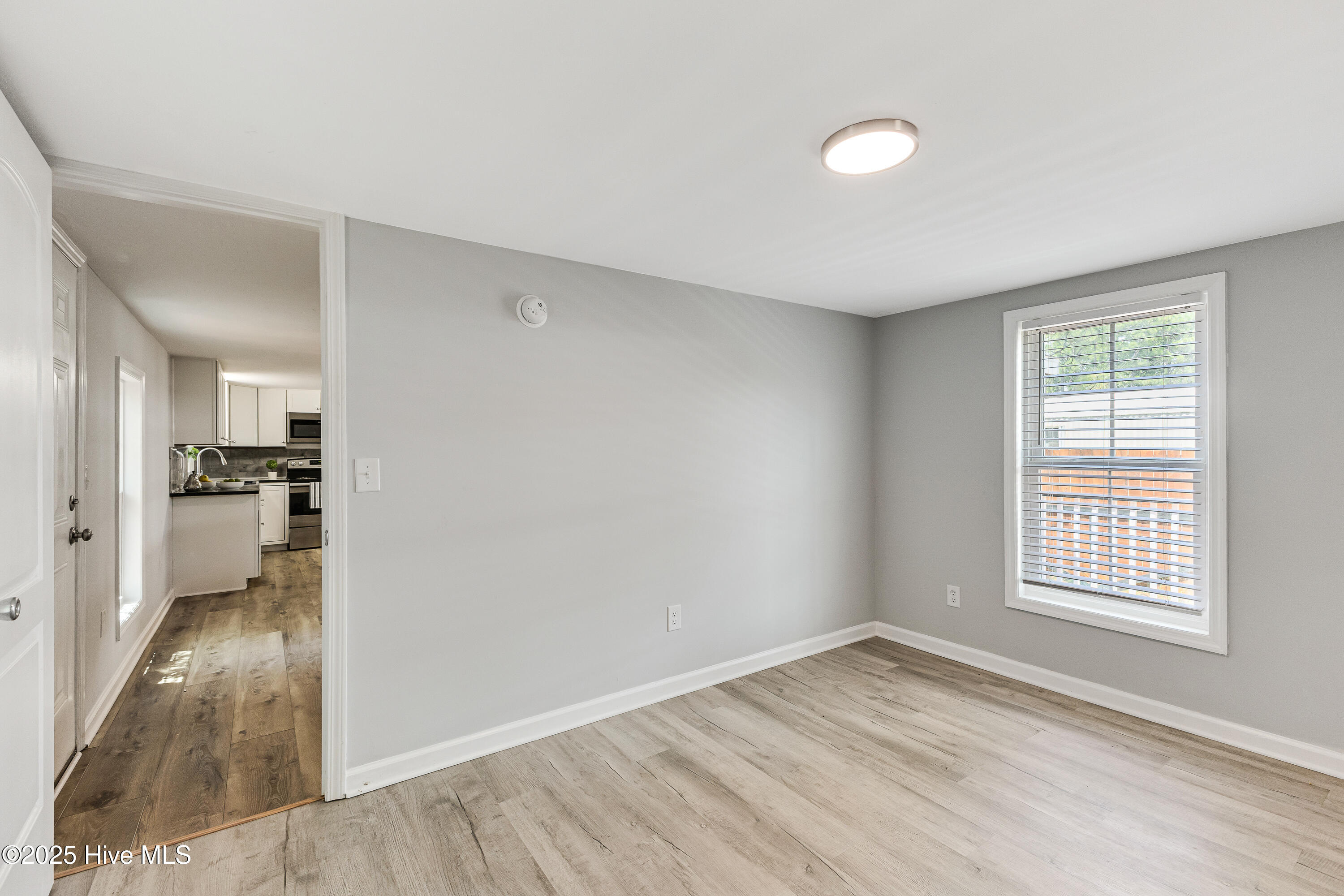 100519555 | Photo 15