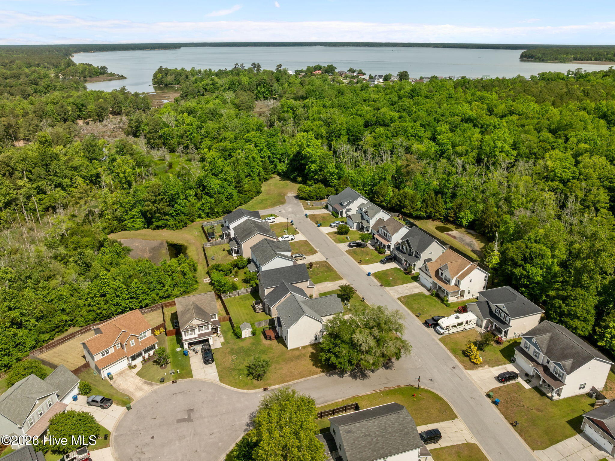 100570344 | Photo 47