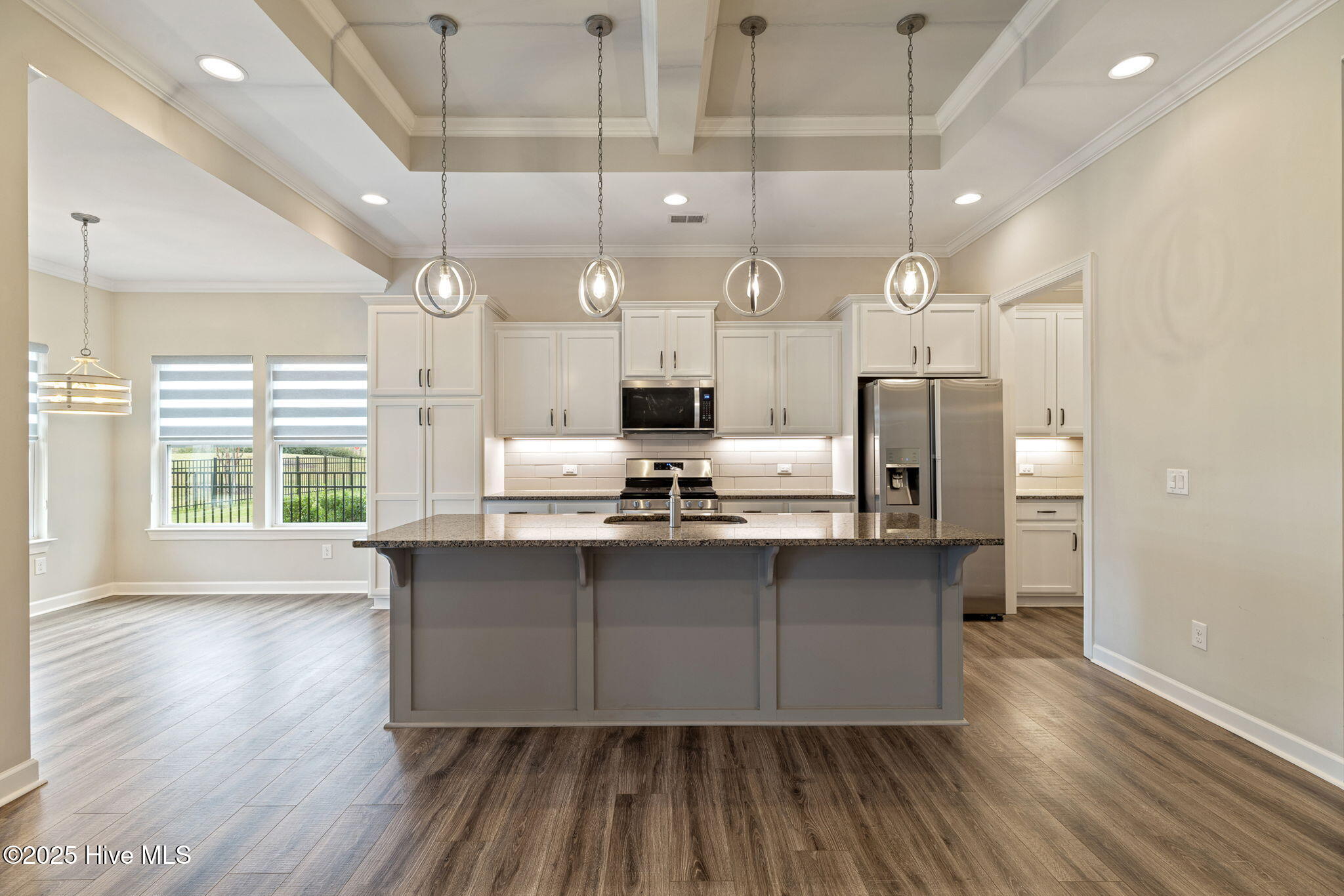 100534231 | Photo 19