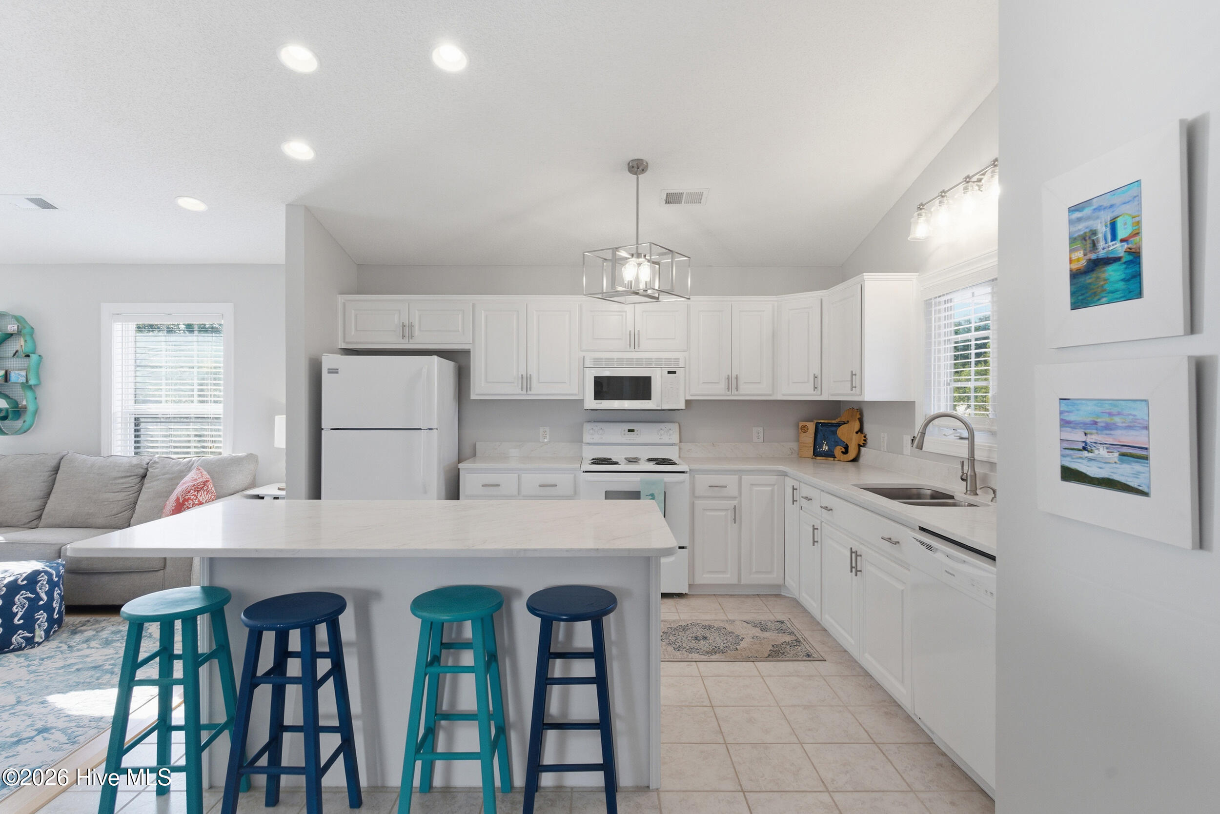 100549898 | Photo 10