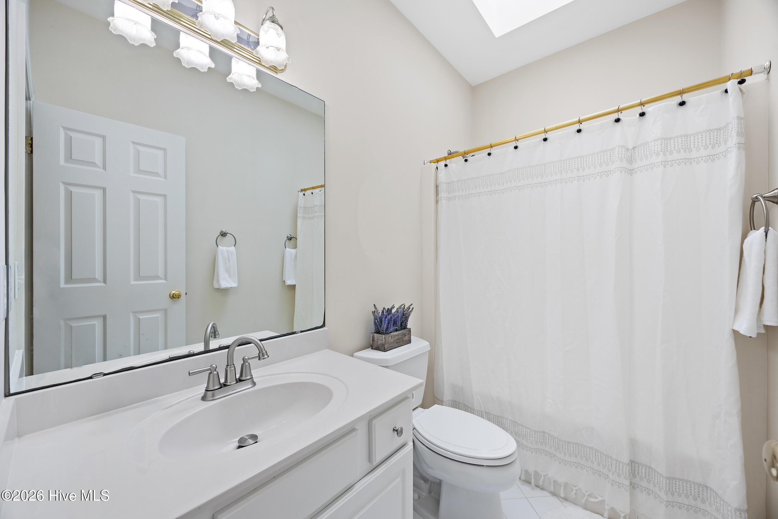 100564143 | Photo 26