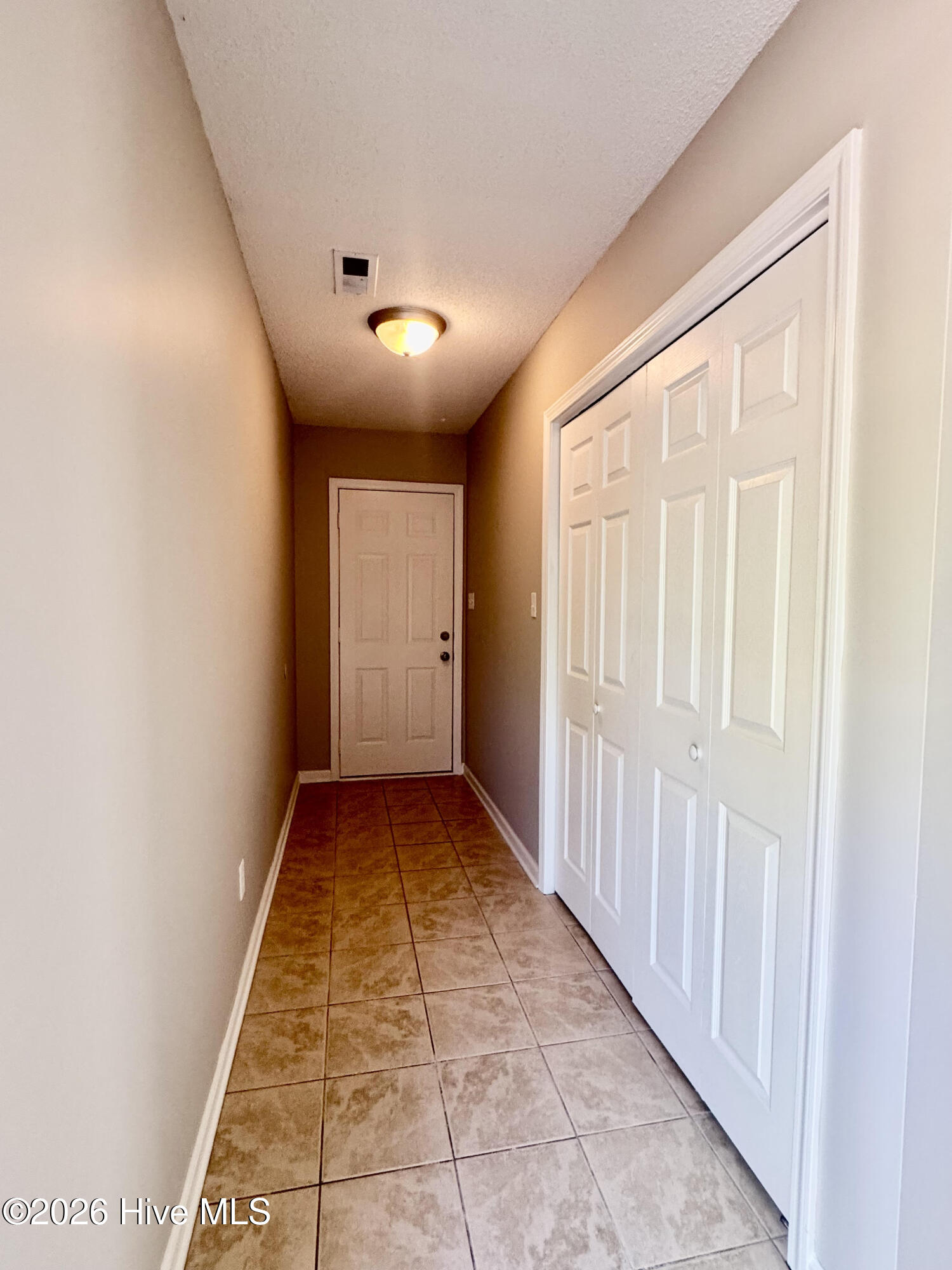 100568678 | Photo 20