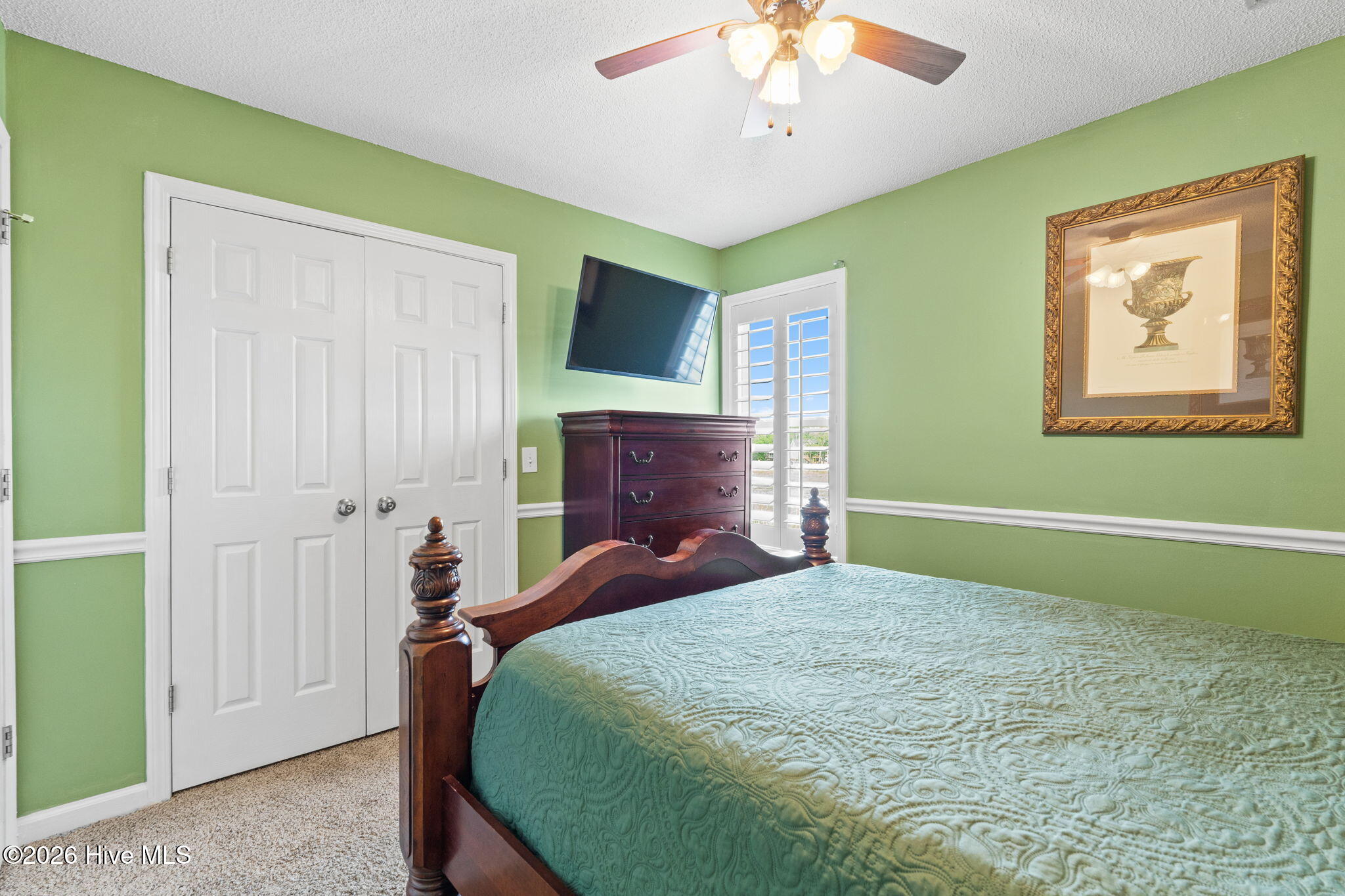 100570592 | Photo 34