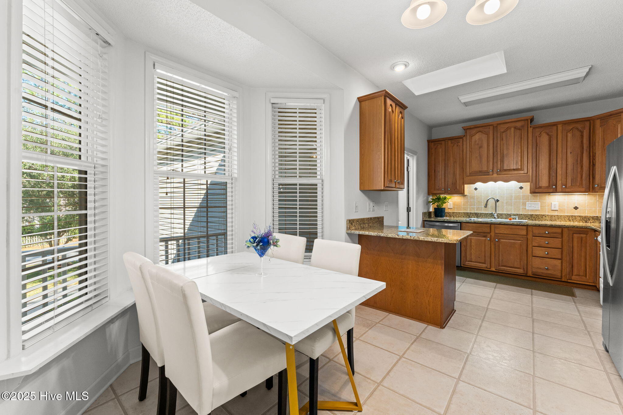 100539831 | Photo 16