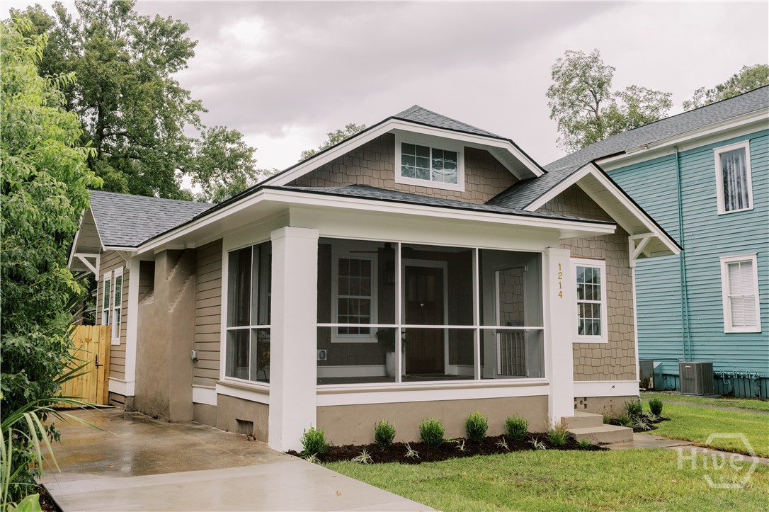 Photo 1 of Single family home for sale at 1214 E Duffy St, Savannah, GA 31404 | MLS# SA365192 | Listing updated on 2026-09-24