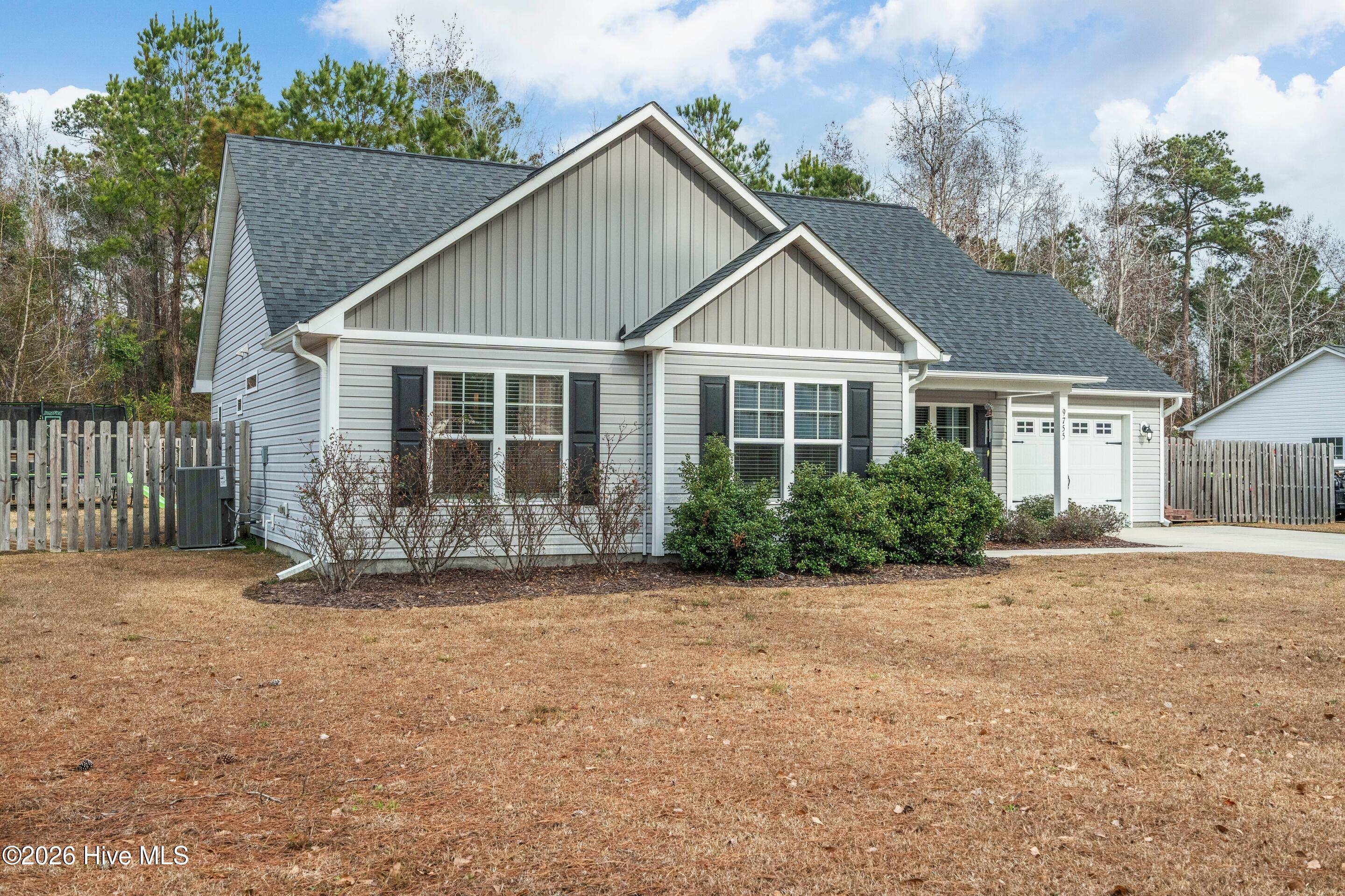 100549435 | Photo 49