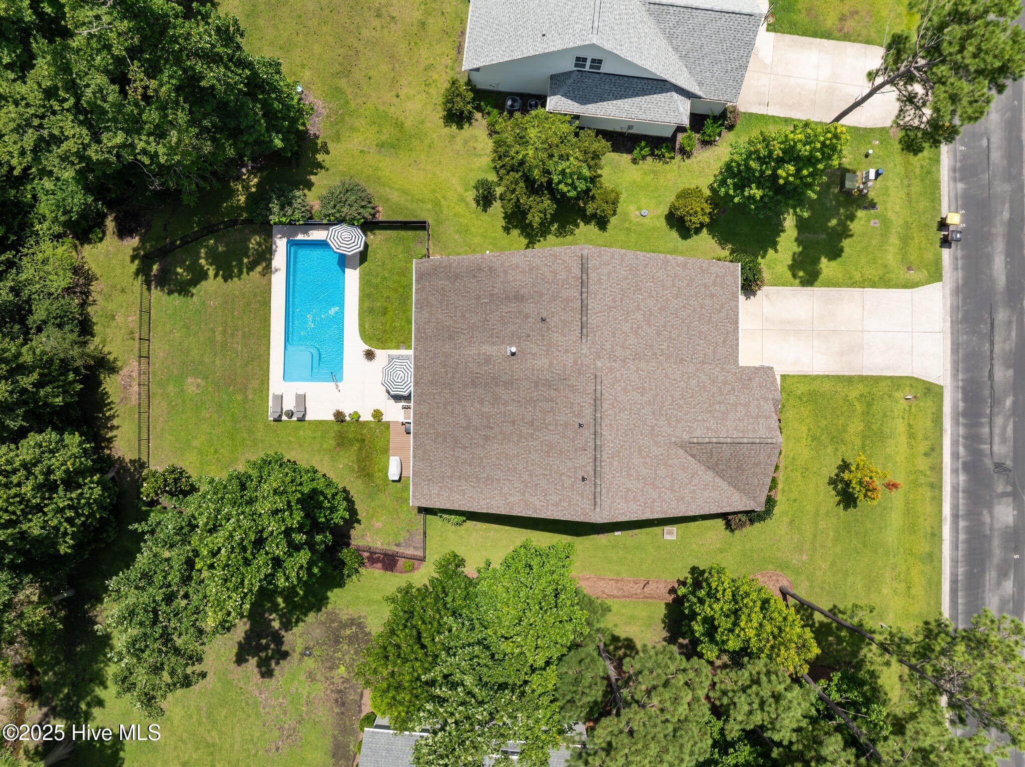 100518036 | Photo 39