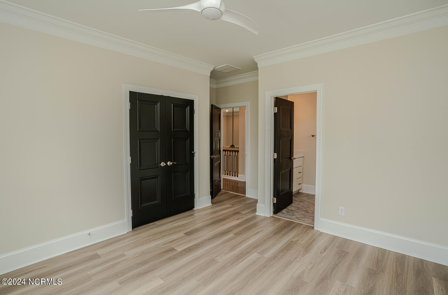 100518368 | Photo 57