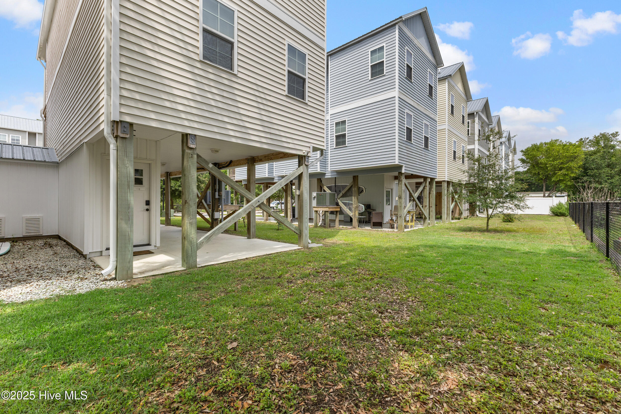 Homes for sale in Surf City, NC | 208a Bridgeview Ct, Surf City, NC 28445 | MLS# 100510731