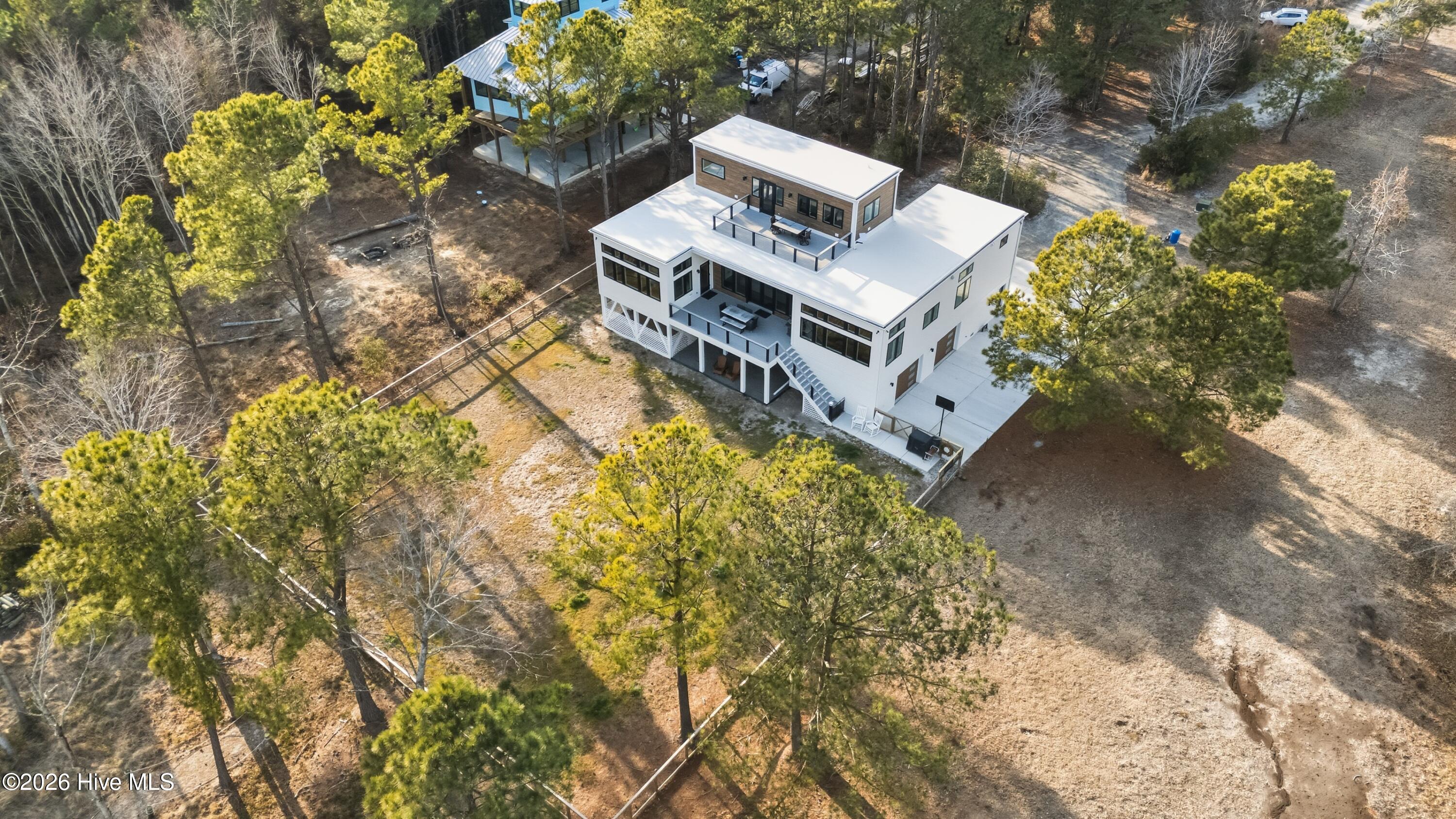 100554260 | Photo 67