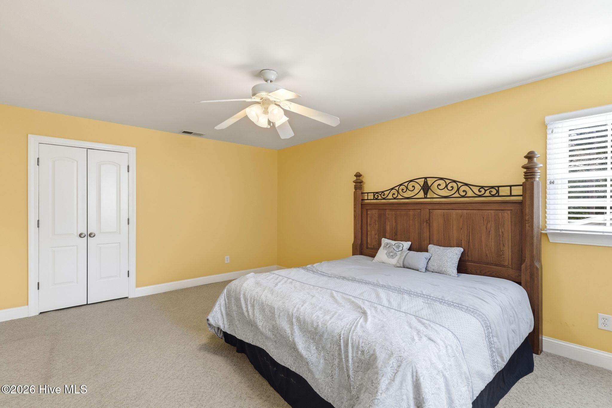 100561180 | Photo 65