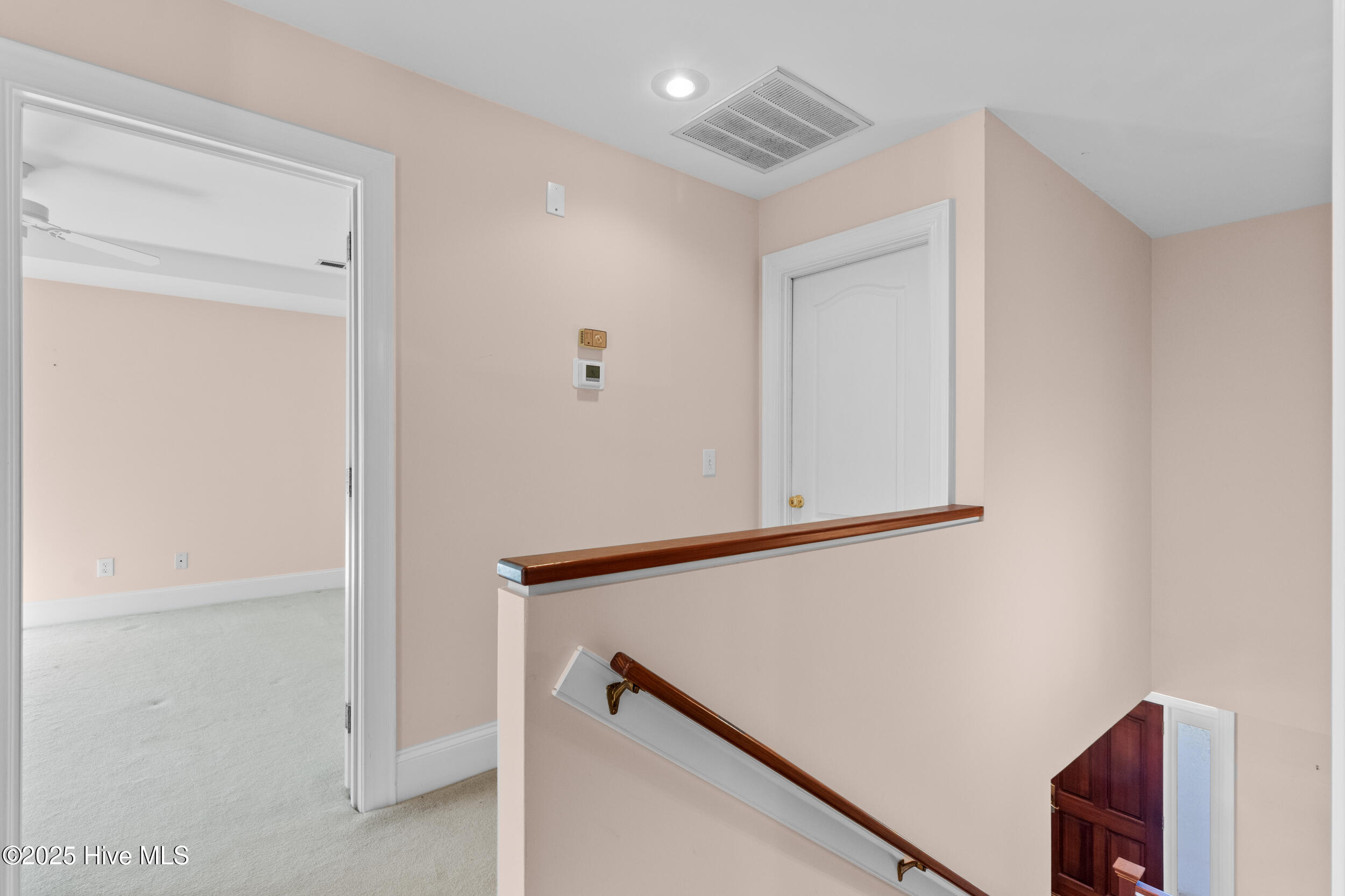 100516126 | Photo 45