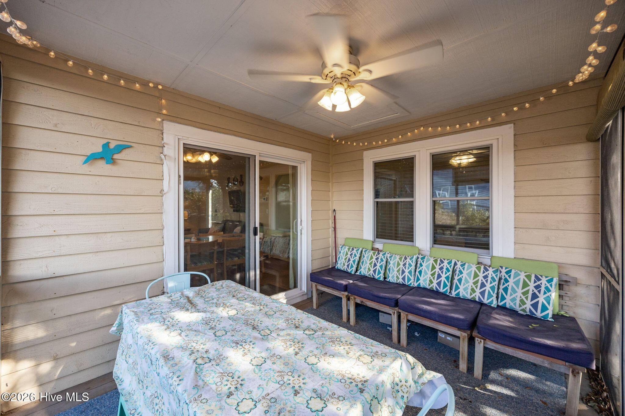 100553918 | Photo 42