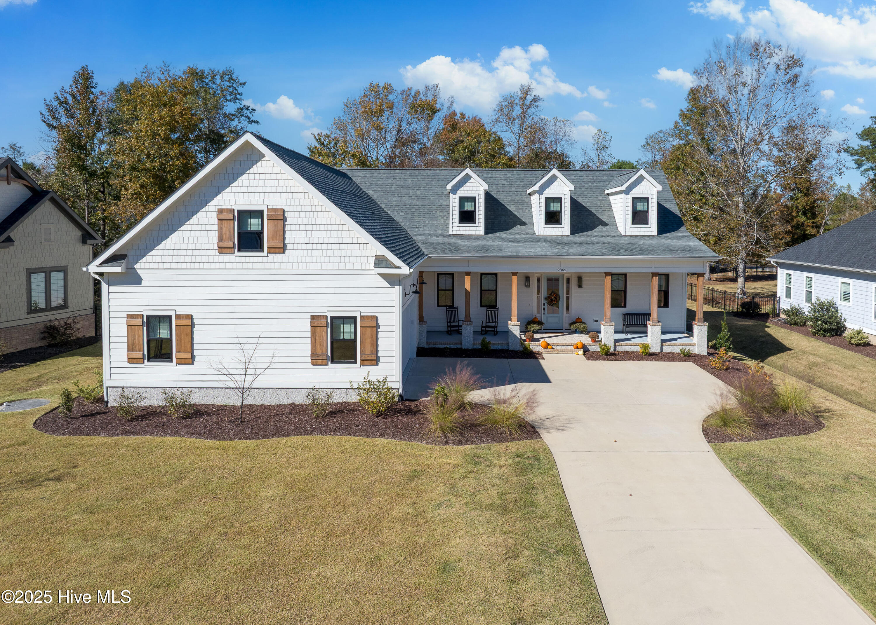 100539739 | Photo 58